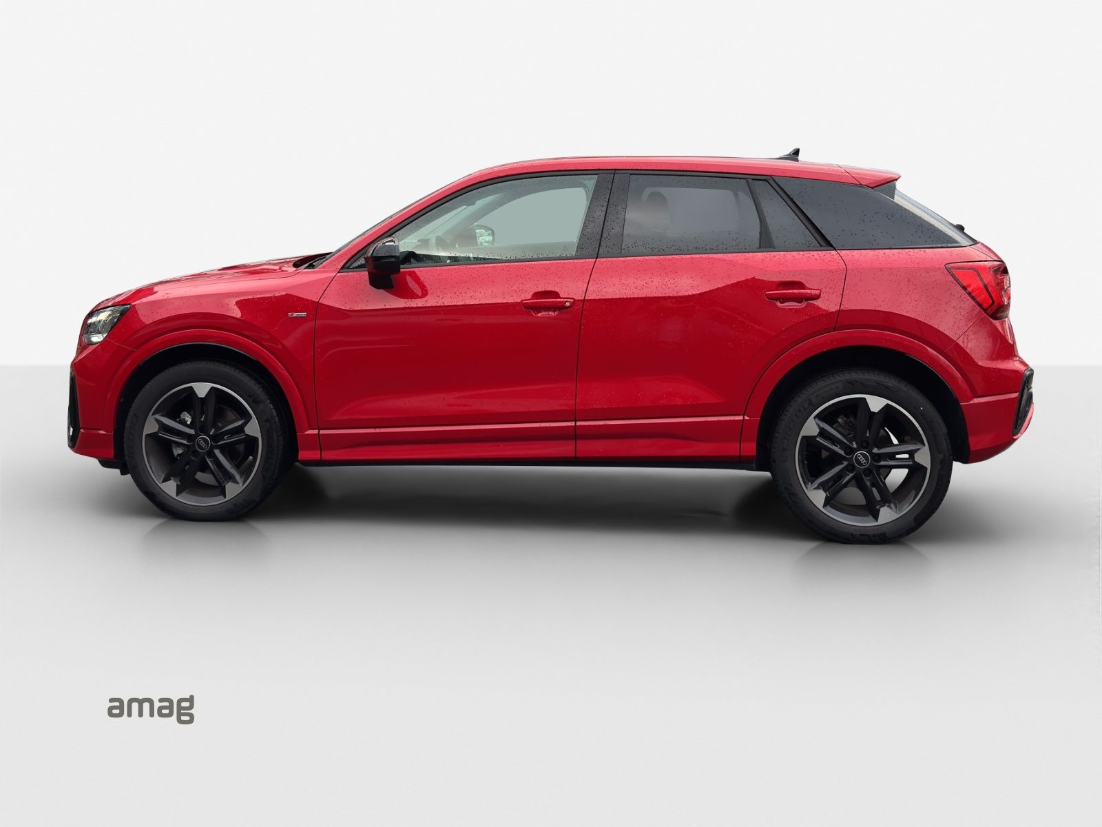 AUDI Q2 35 TFSI S line, Petrol, Second hand / Used, Automatic - 2