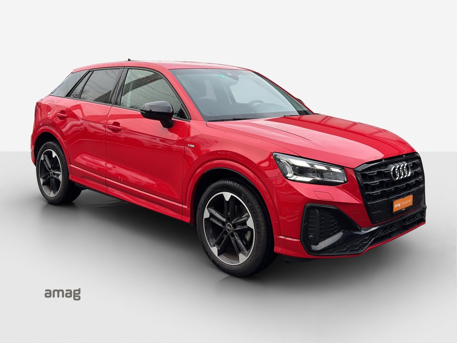 AUDI Q2 35 TFSI S line, Petrol, Second hand / Used, Automatic - 6