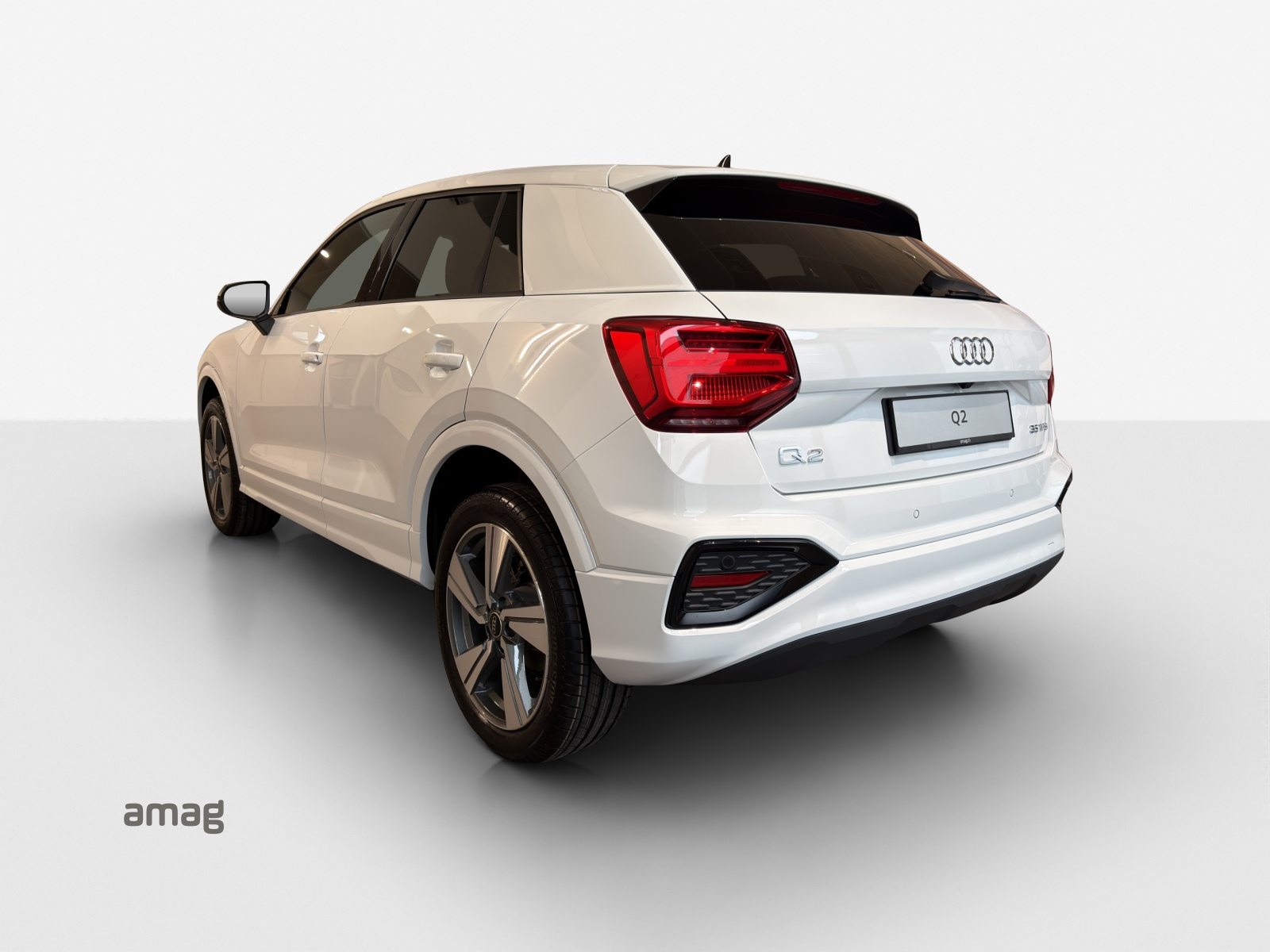 AUDI Q2 35 TFSI advanced, Petrol, Second hand / Used, Automatic - 3