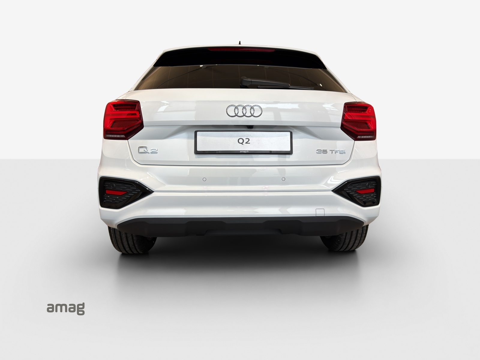 AUDI Q2 35 TFSI advanced, Petrol, Second hand / Used, Automatic - 4