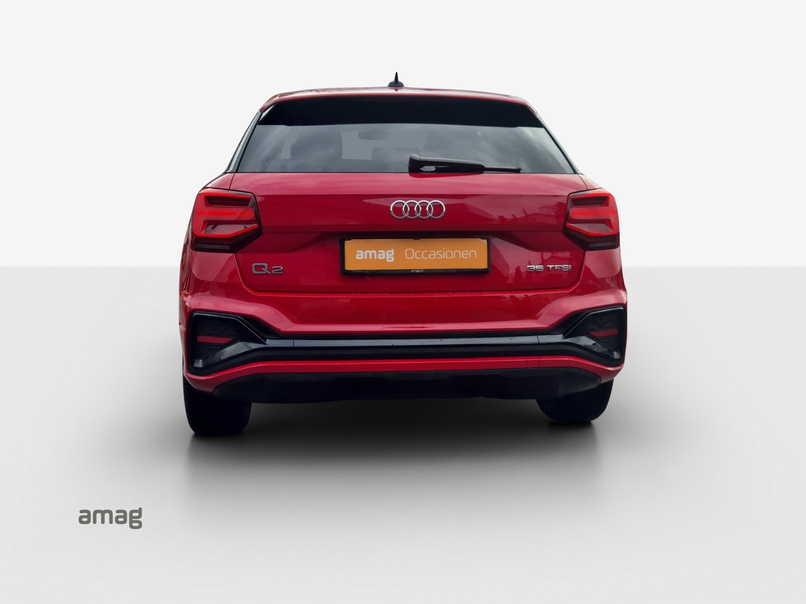 AUDI Q2 35 TFSI S line, Petrol, Second hand / Used, Automatic - 4