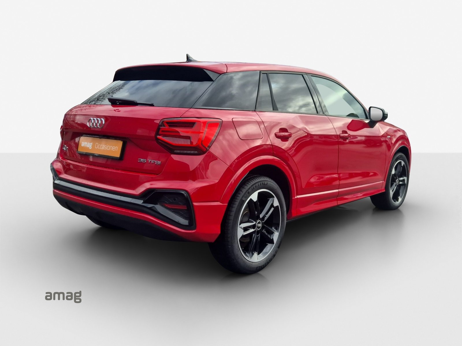 AUDI Q2 35 TFSI S line, Petrol, Second hand / Used, Automatic - 5