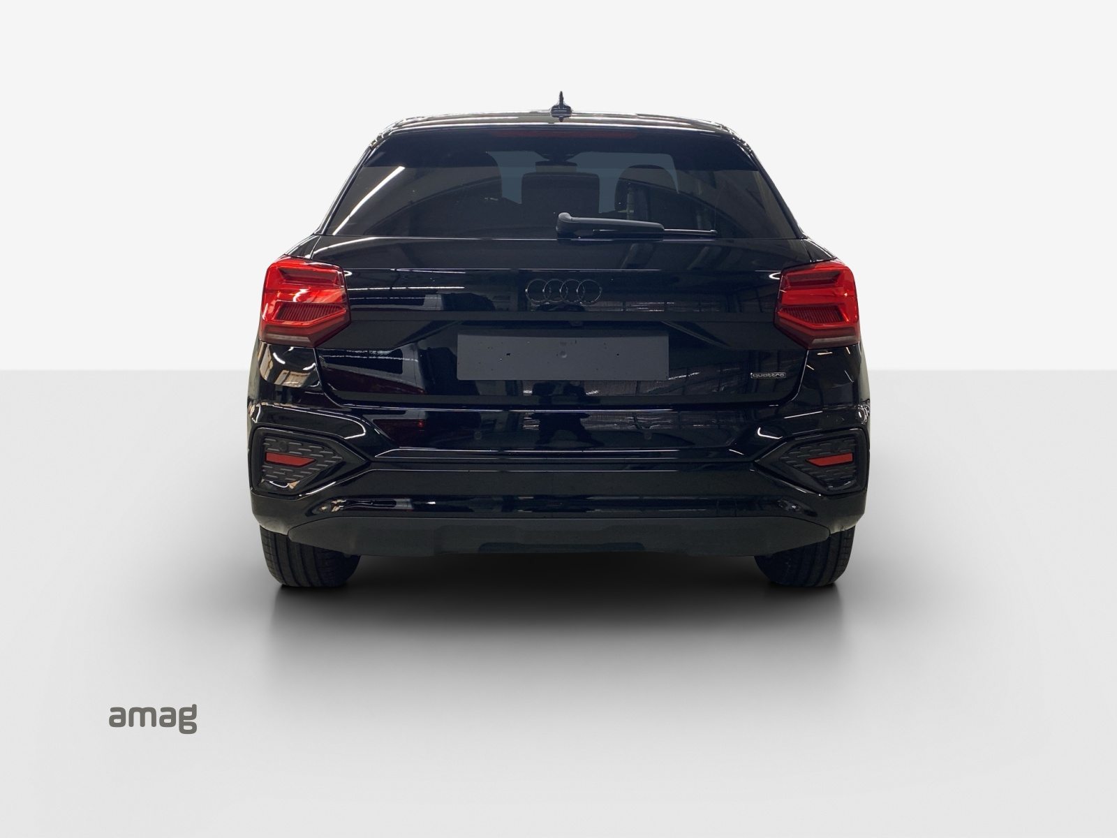 AUDI Q2 40 TFSI advanced Attraction, Benzin, Occasion / Gebraucht, Automatik - 4