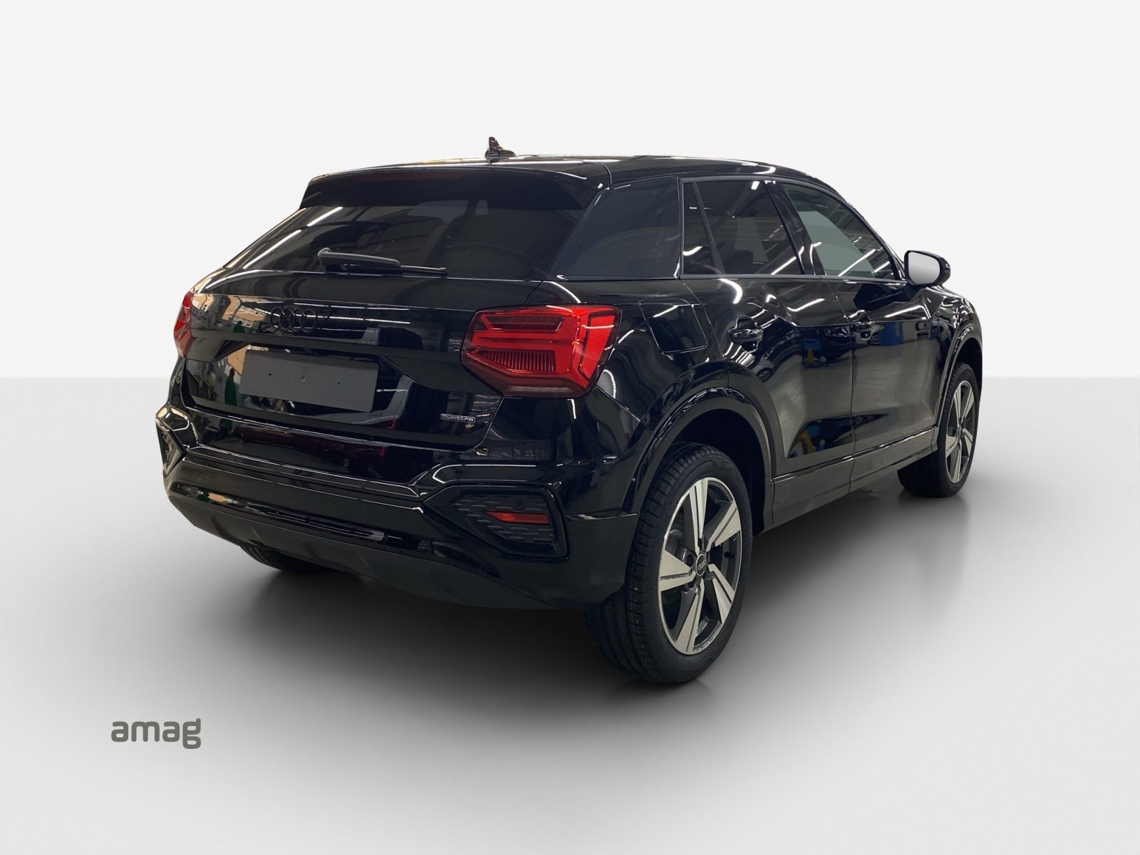 AUDI Q2 40 TFSI advanced Attraction, Benzin, Occasion / Gebraucht, Automatik - 5