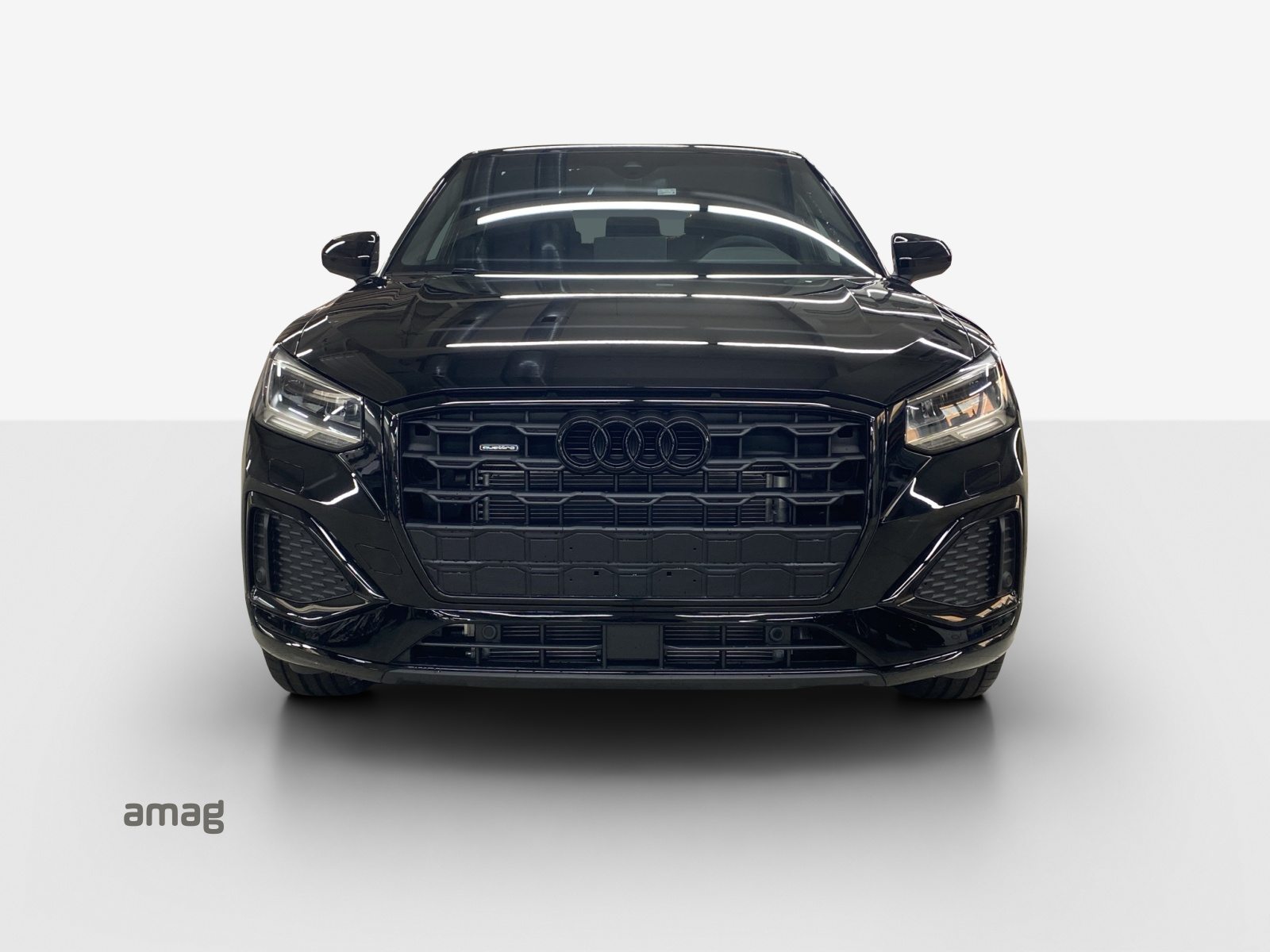 AUDI Q2 40 TFSI advanced Attraction, Benzin, Occasion / Gebraucht, Automatik - 7