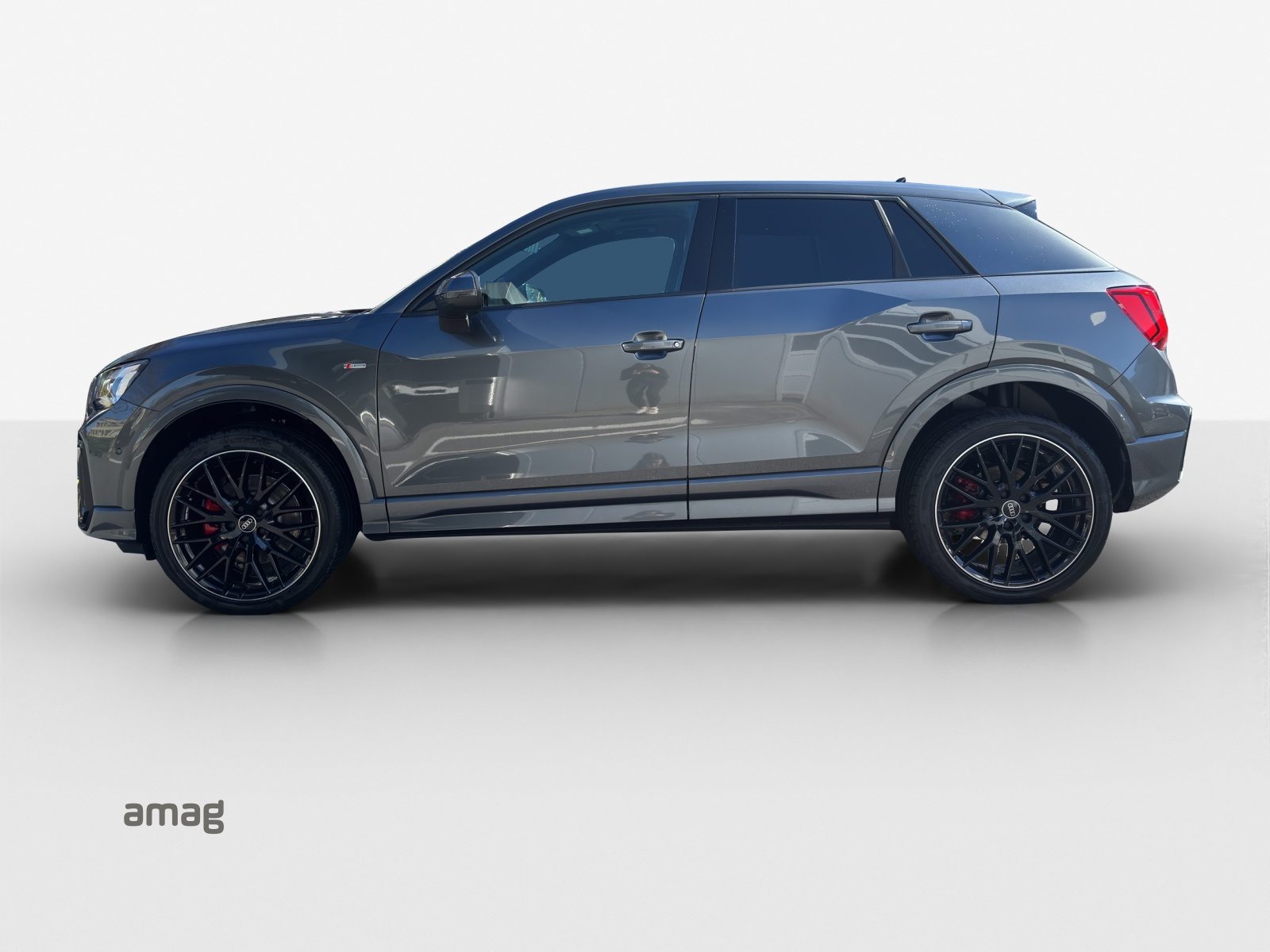 AUDI Q2 40 TFSI S line Attraction, Benzin, Occasion / Gebraucht, Automatik - 2