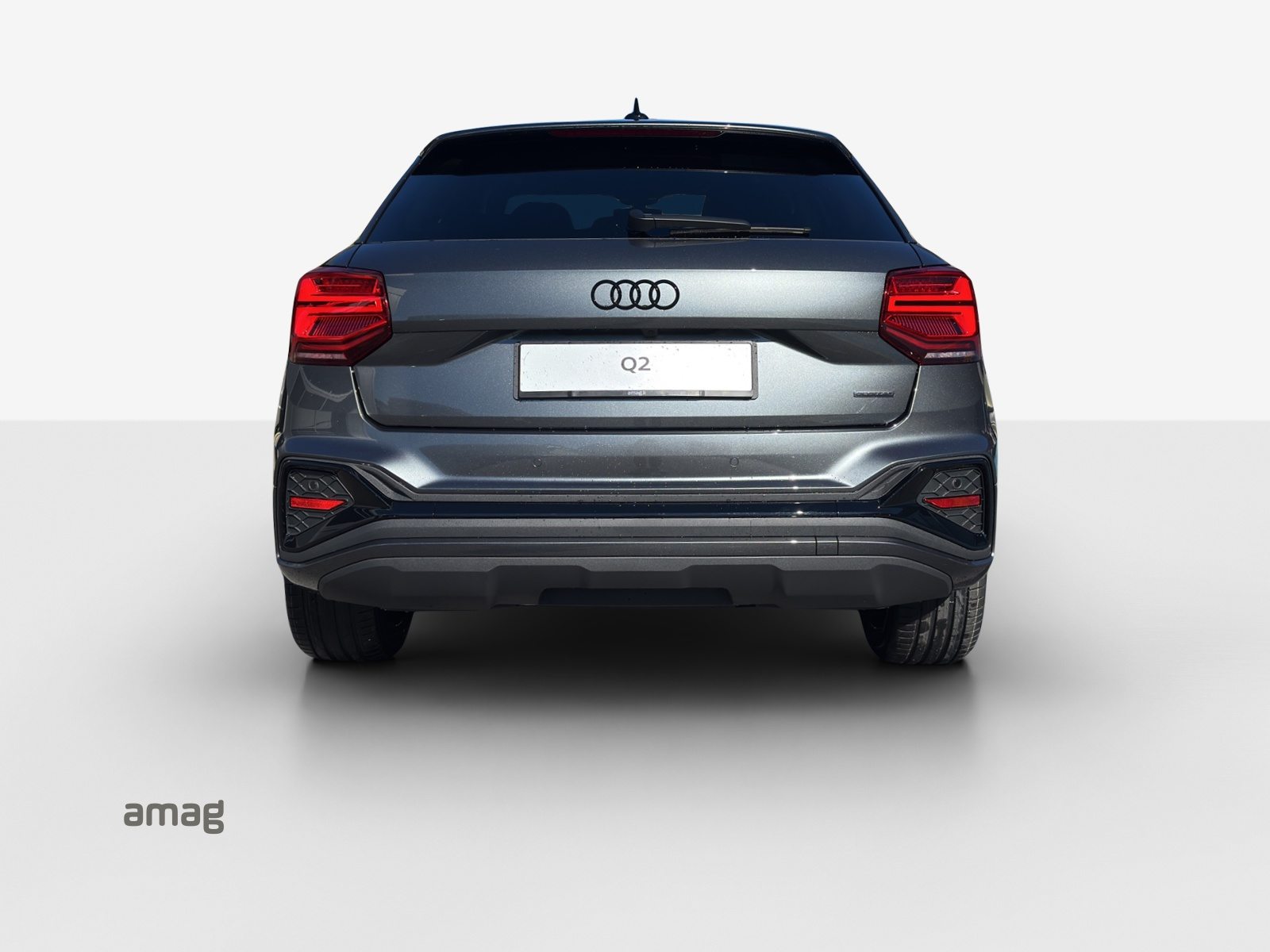 AUDI Q2 40 TFSI S line Attraction, Benzin, Occasion / Gebraucht, Automatik - 4