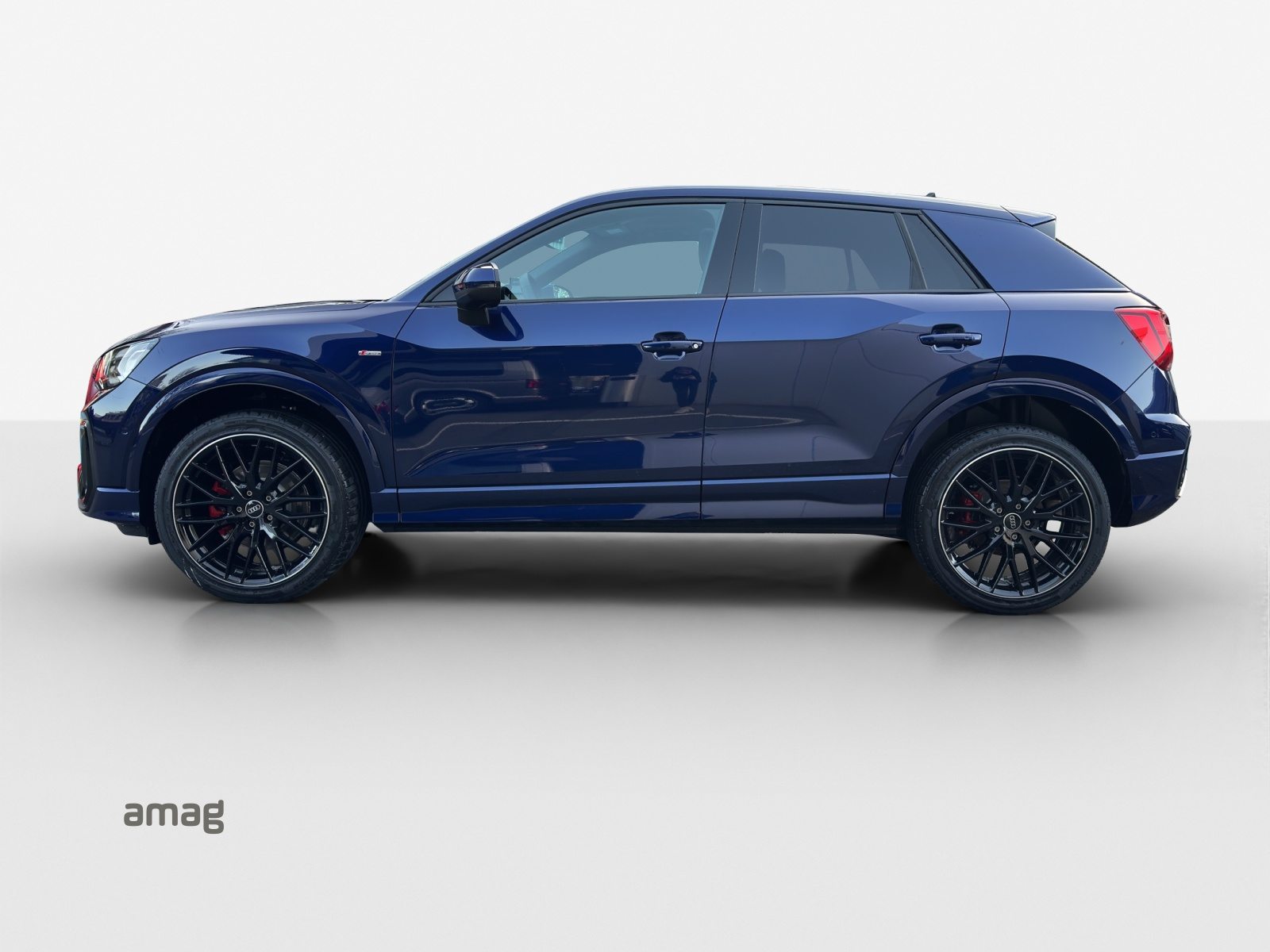 AUDI Q2 40 TFSI S line Attraction, Petrol, Second hand / Used, Automatic - 2
