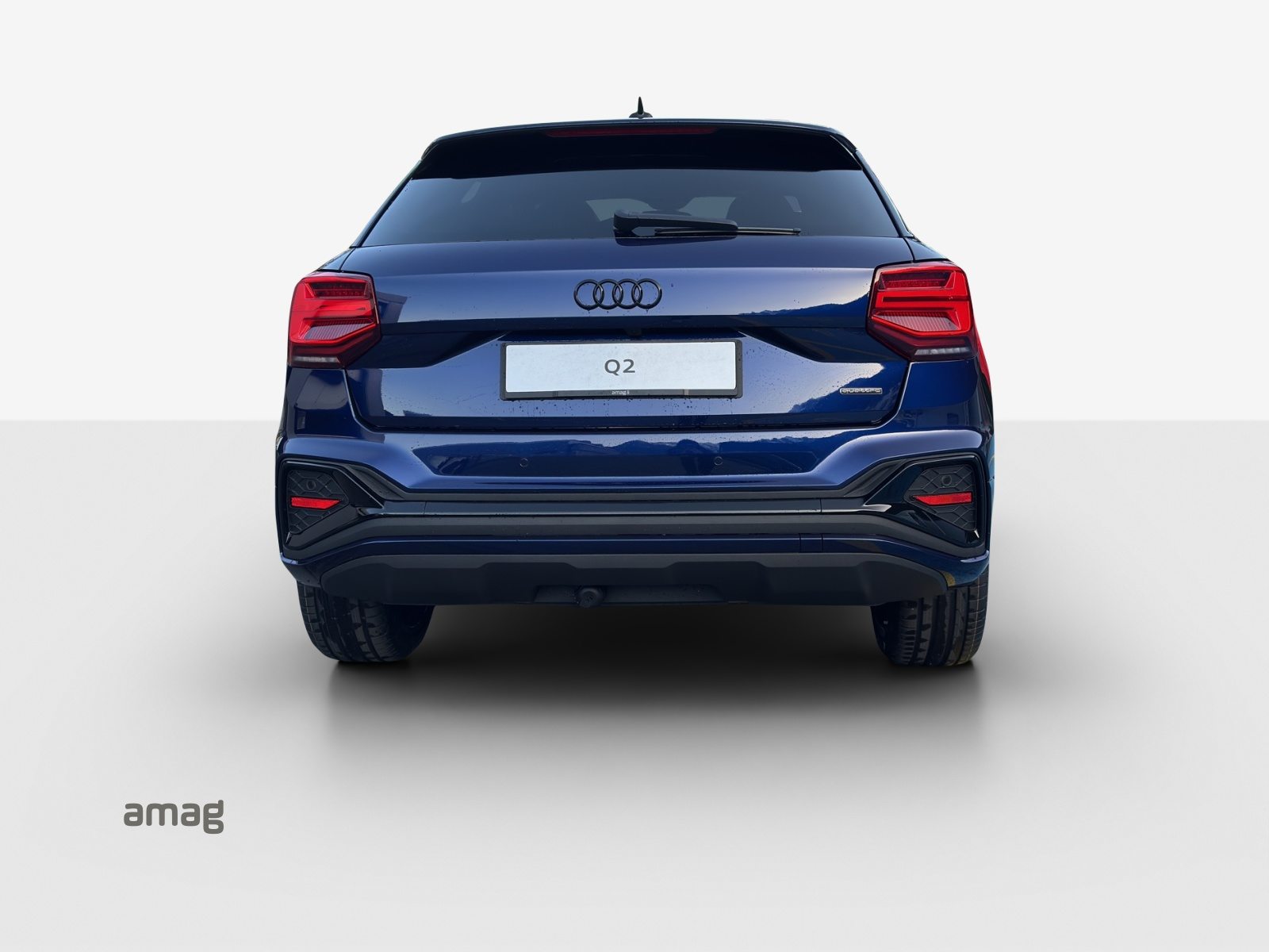 AUDI Q2 40 TFSI S line Attraction, Petrol, Second hand / Used, Automatic - 4
