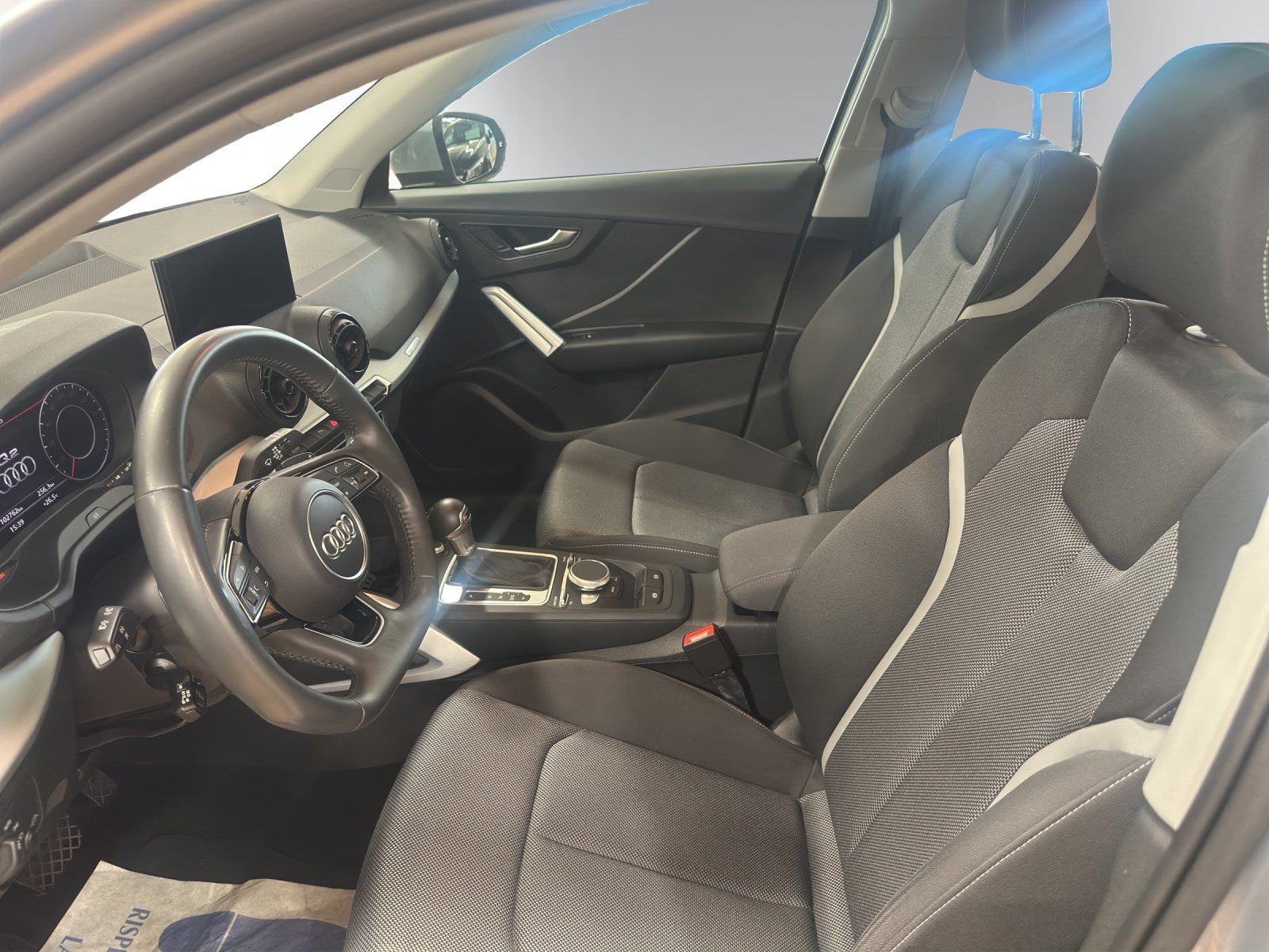 AUDI Q2 1.4 TFSI sport, Essence, Occasion / Utilisé, Automatique - 7