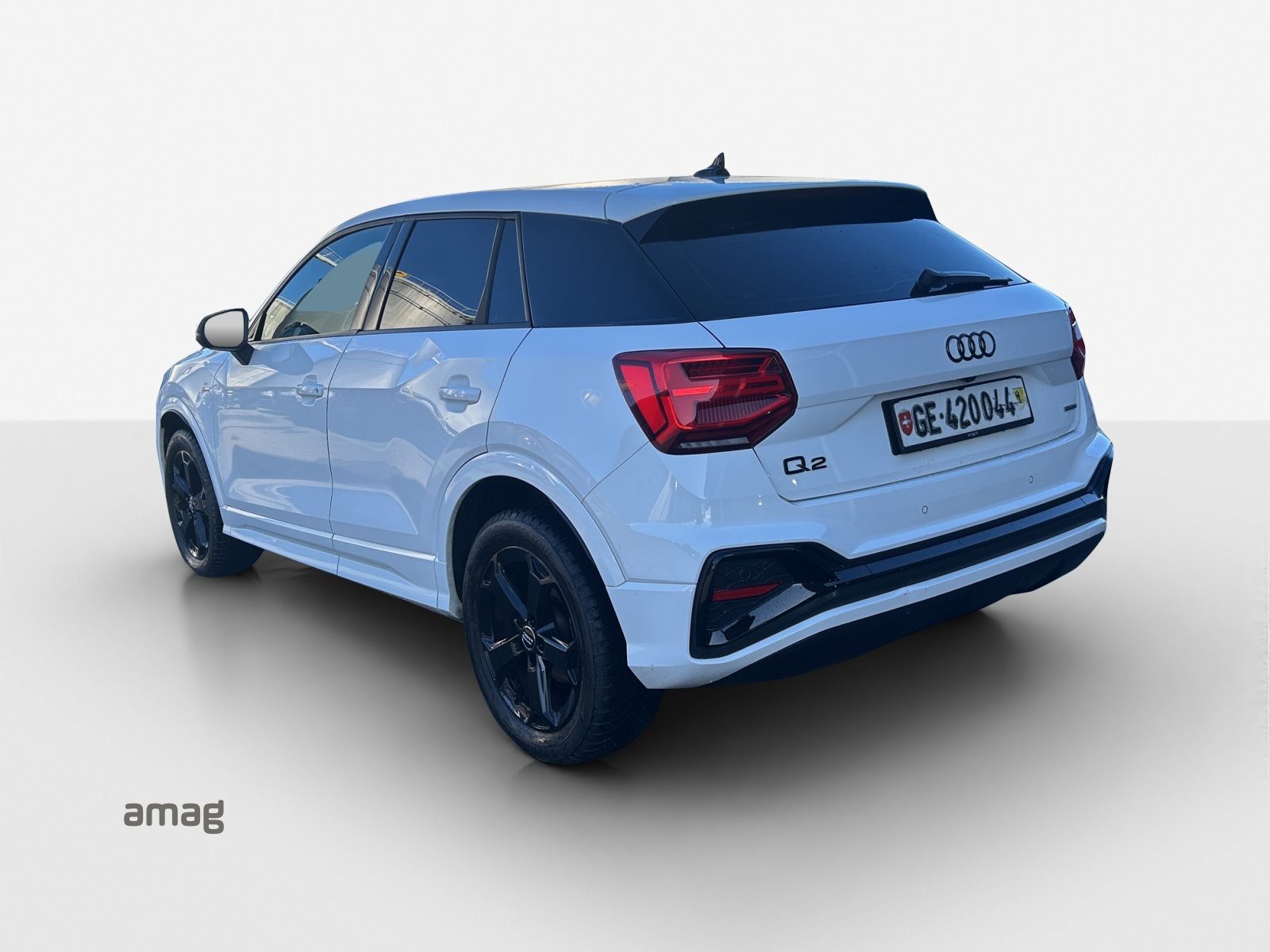 AUDI Q2 40 TFSI S line Attraction, Essence, Occasion / Utilisé, Automatique - 3