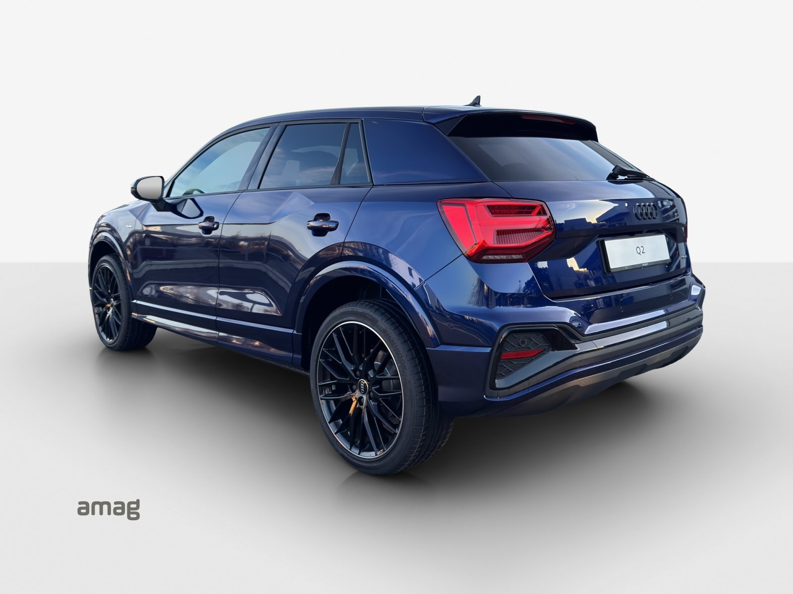 AUDI Q2 40 TFSI S line Attraction, Essence, Occasion / Utilisé, Automatique - 3