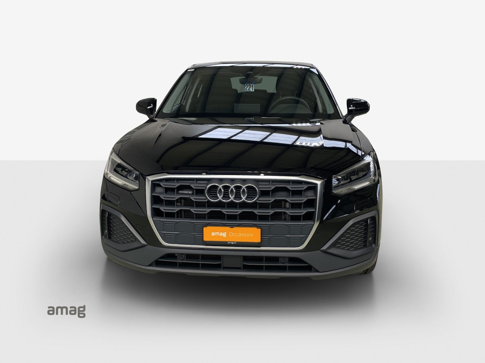 AUDI Q2 40 TFSI Attraction, Benzin, Occasion / Gebraucht, Automatik - 7