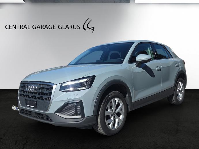 AUDI Q2 40 TFSI Attraction quattro S-tronic, Benzin, Occasion / Gebraucht, Automatik