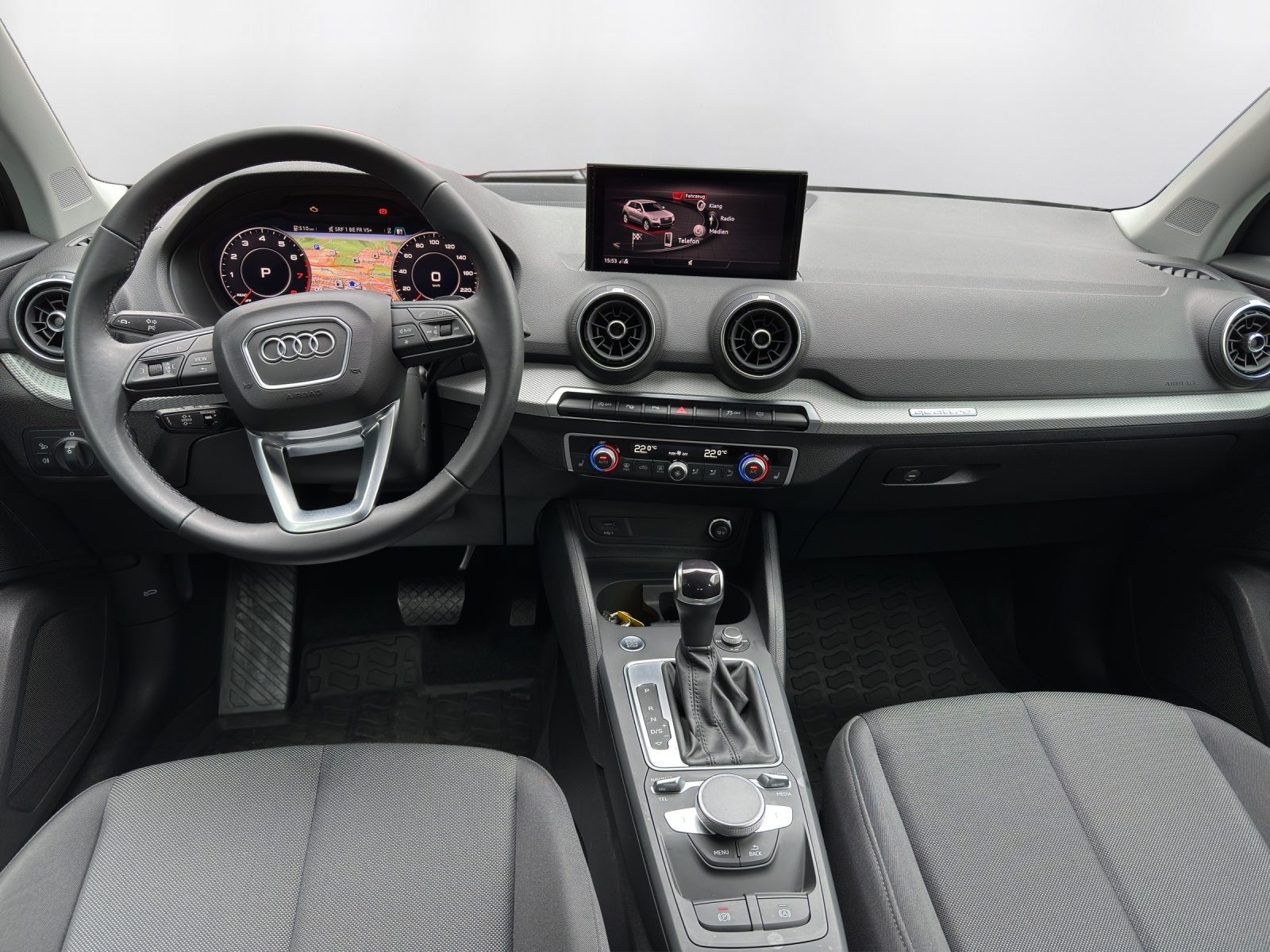 AUDI Q2 40 TFSI Attraction, Petrol, Second hand / Used, Automatic - 7