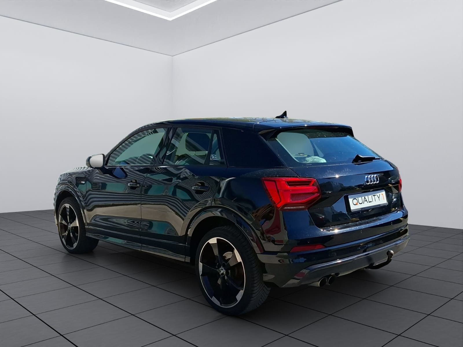 AUDI Q2 2.0 TFSI quattro S-tronic, Benzin, Occasion / Gebraucht, Automatik - 6