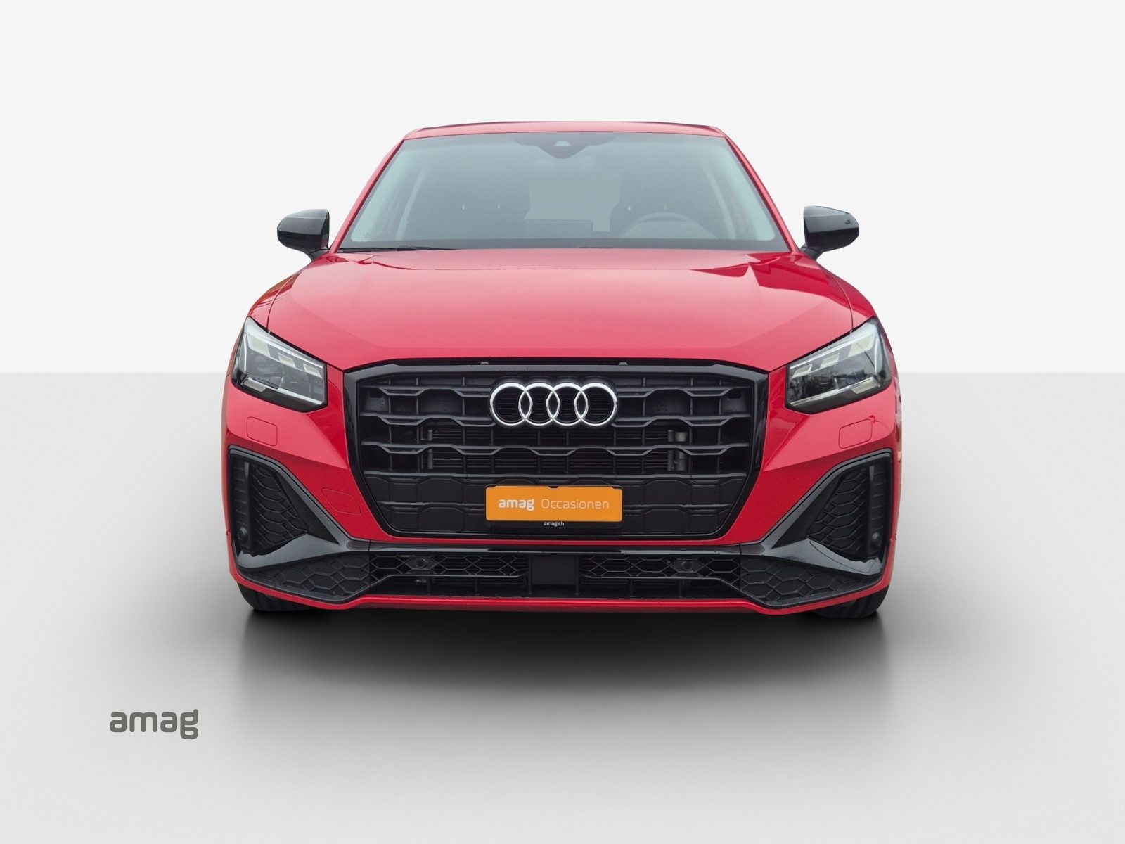 AUDI Q2 35 TFSI S line, Benzin, Occasion / Gebraucht, Automatik - 7