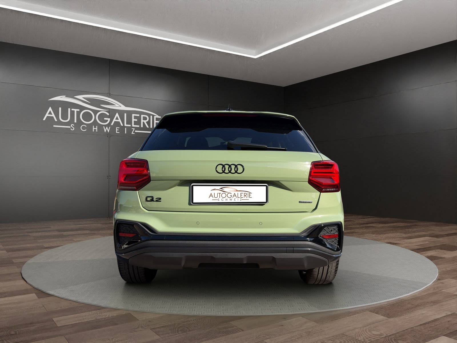 AUDI Q2 40 TFSI S line quattro EDITION ONE CH APPLE GREEN, Petrol, Second hand / Used, Automatic - 4