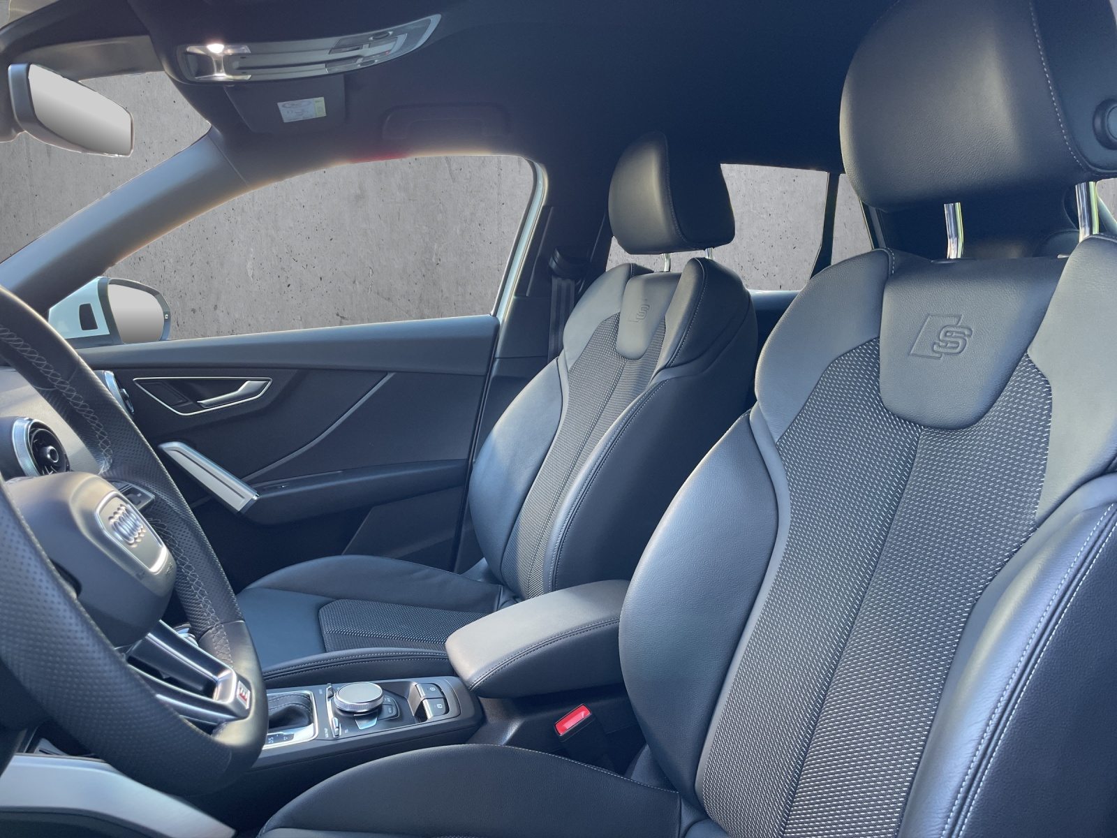 AUDI Q2 40 TFSI advanced Attraction, Essence, Occasion / Utilisé, Automatique - 7