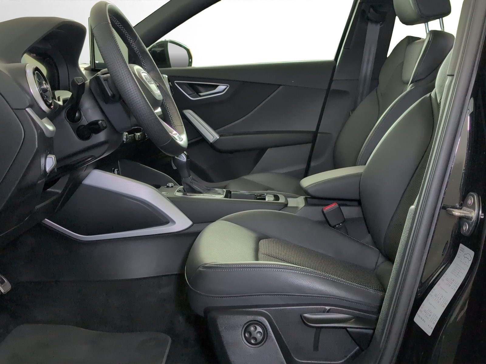 AUDI Q2 40 TFSI advanced Attraction, Essence, Occasion / Utilisé, Automatique - 6