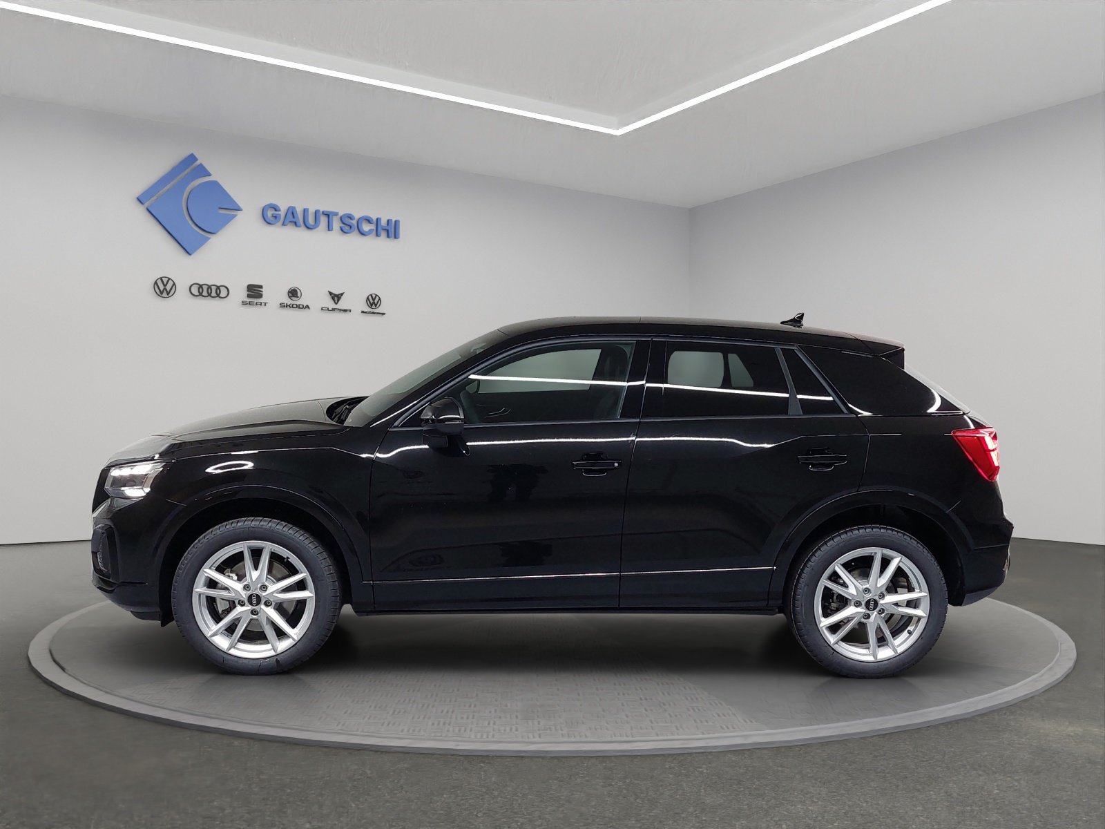 AUDI Q2 40 TFSI advanced Attraction quattro S-tronic, Petrol, Second hand / Used, Automatic - 2
