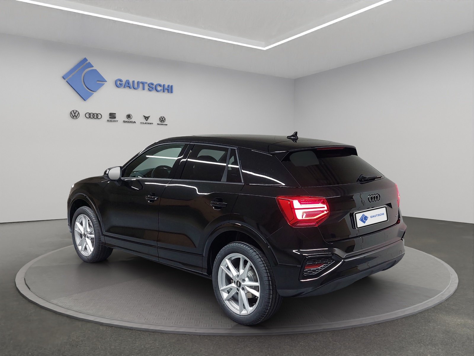 AUDI Q2 40 TFSI advanced Attraction quattro S-tronic, Petrol, Second hand / Used, Automatic - 3