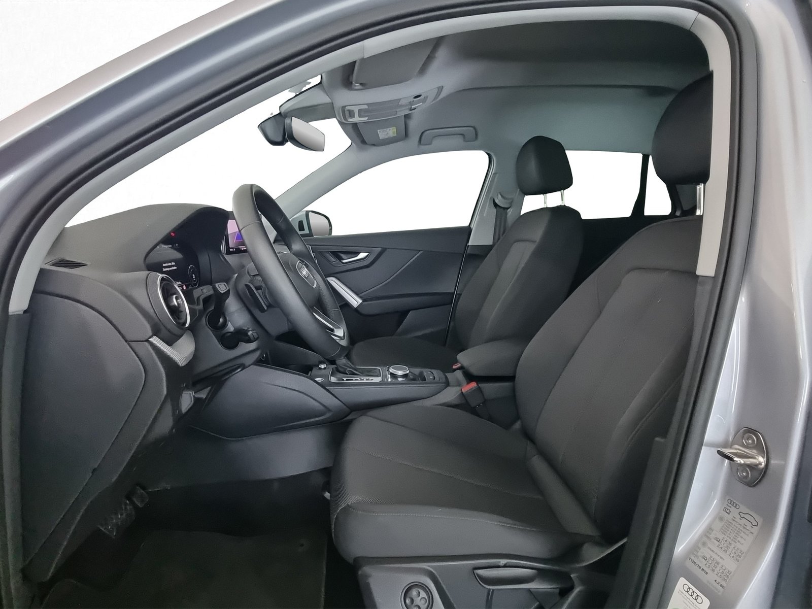 AUDI Q2 35 TFSI advanced, Petrol, Second hand / Used, Automatic - 6