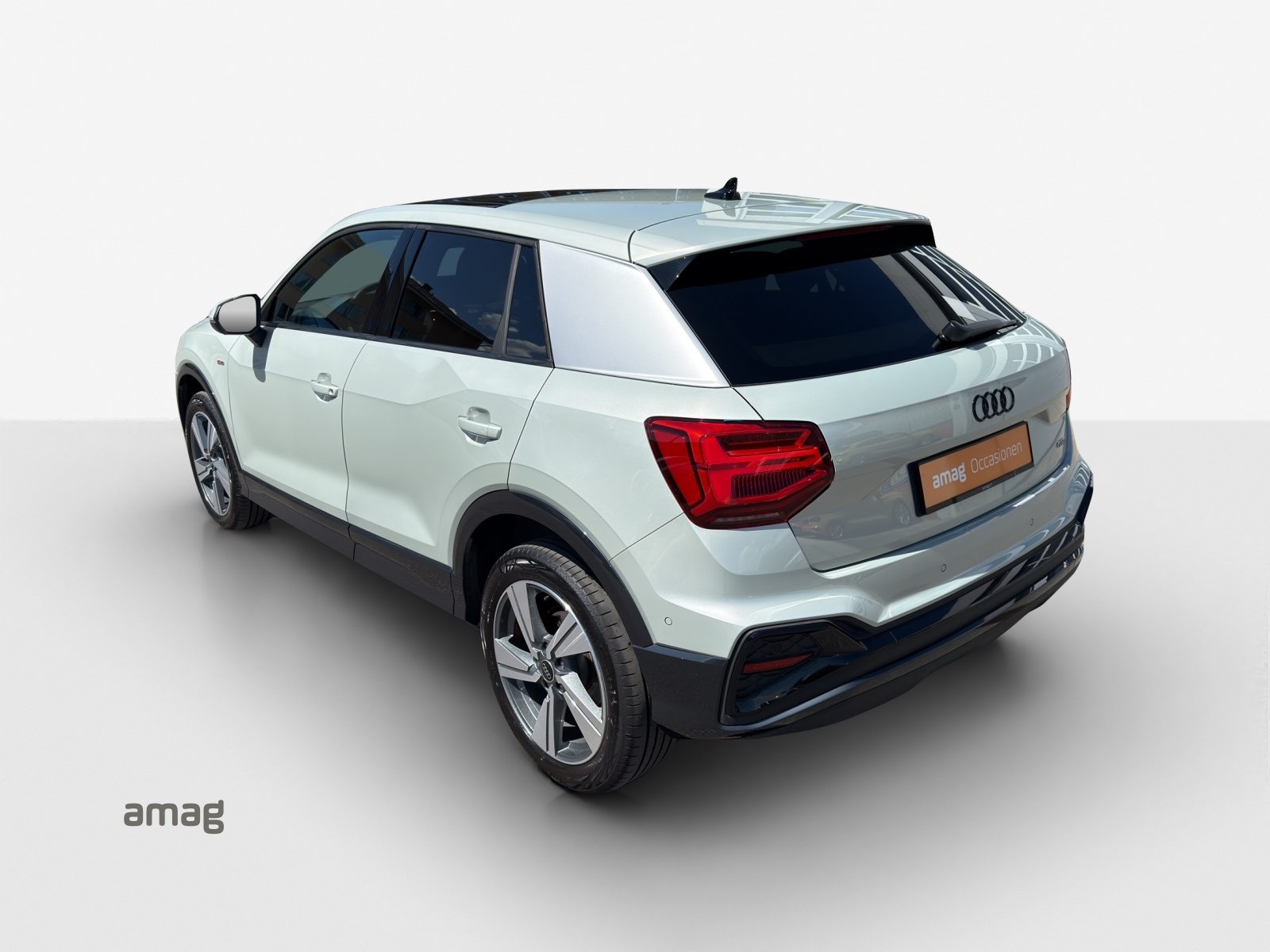 AUDI Q2 40 TFSI S line Attraction, Benzin, Occasion / Gebraucht, Automatik - 3