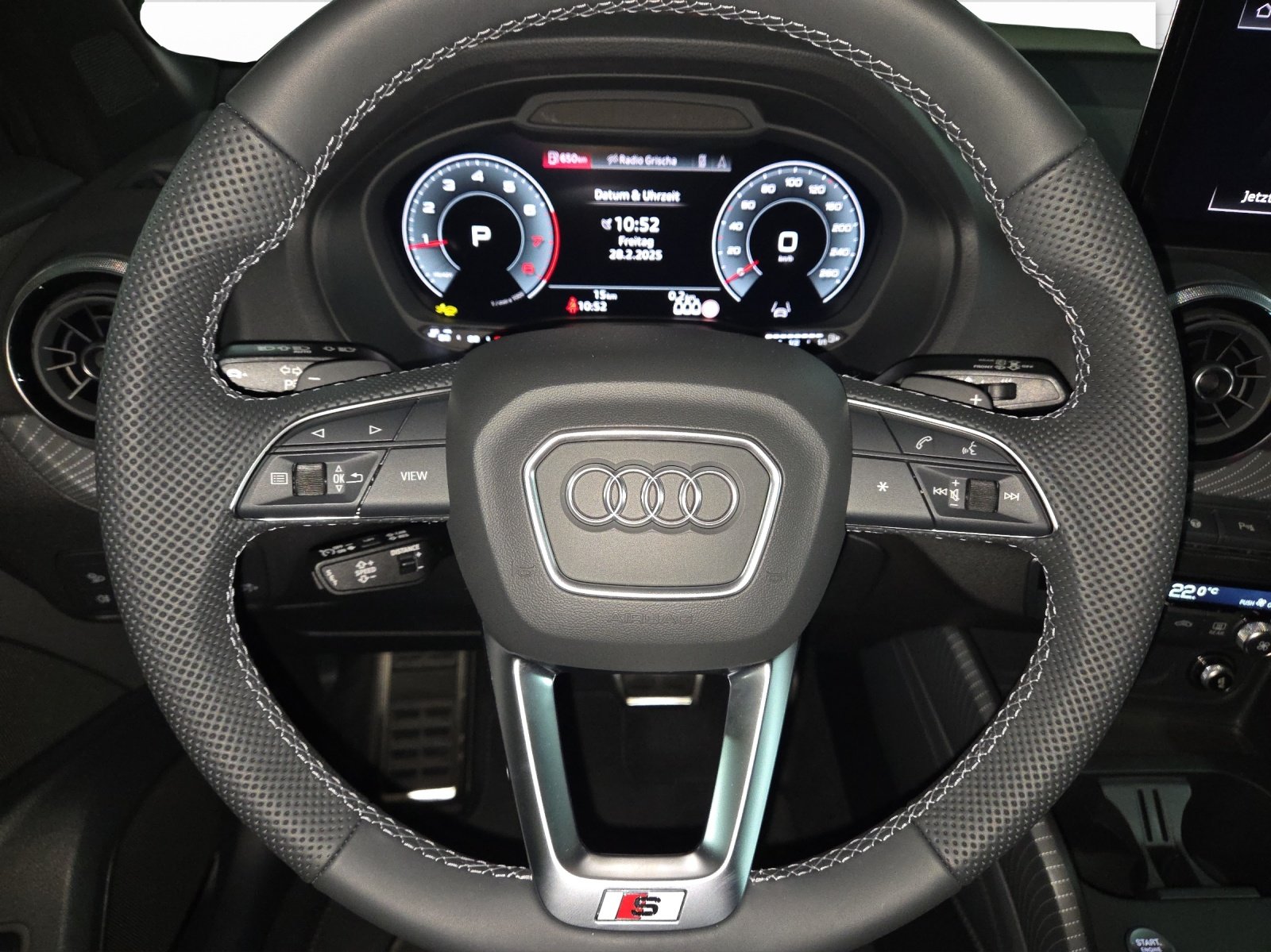 AUDI Q2 40 TFSI S line Attraction quattro S-tronic, Petrol, Second hand / Used, Automatic - 6