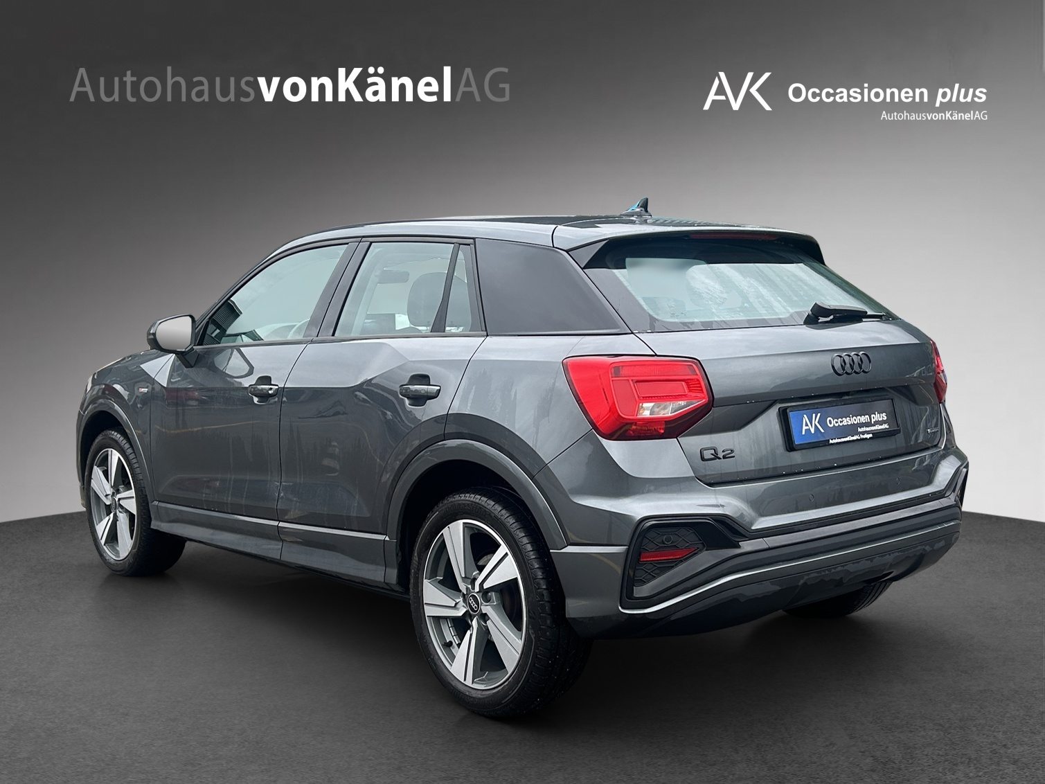 AUDI Q2 40 TFSI S line, Petrol, Second hand / Used, Automatic - 3