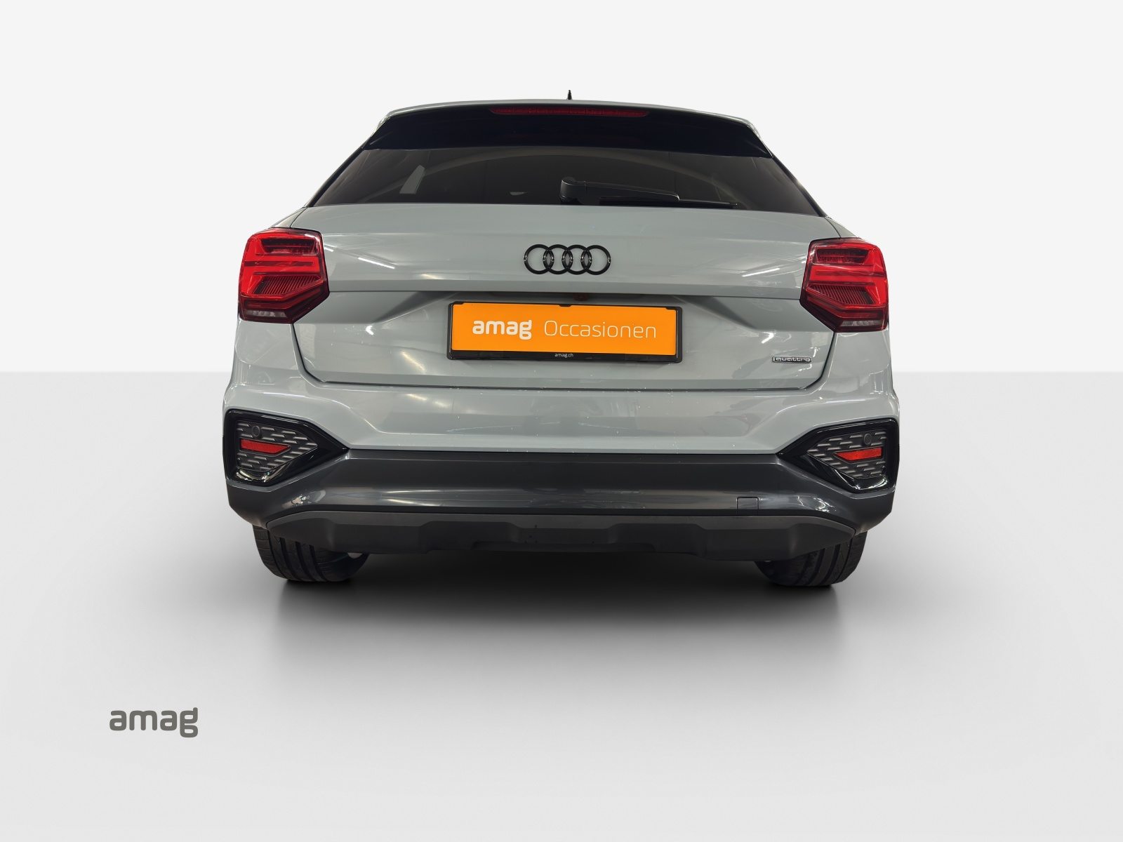 AUDI Q2 40 TFSI advanced Attraction, Petrol, Second hand / Used, Automatic - 4