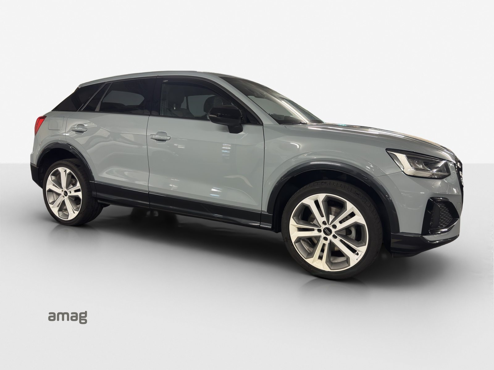 AUDI Q2 40 TFSI advanced Attraction, Petrol, Second hand / Used, Automatic - 6