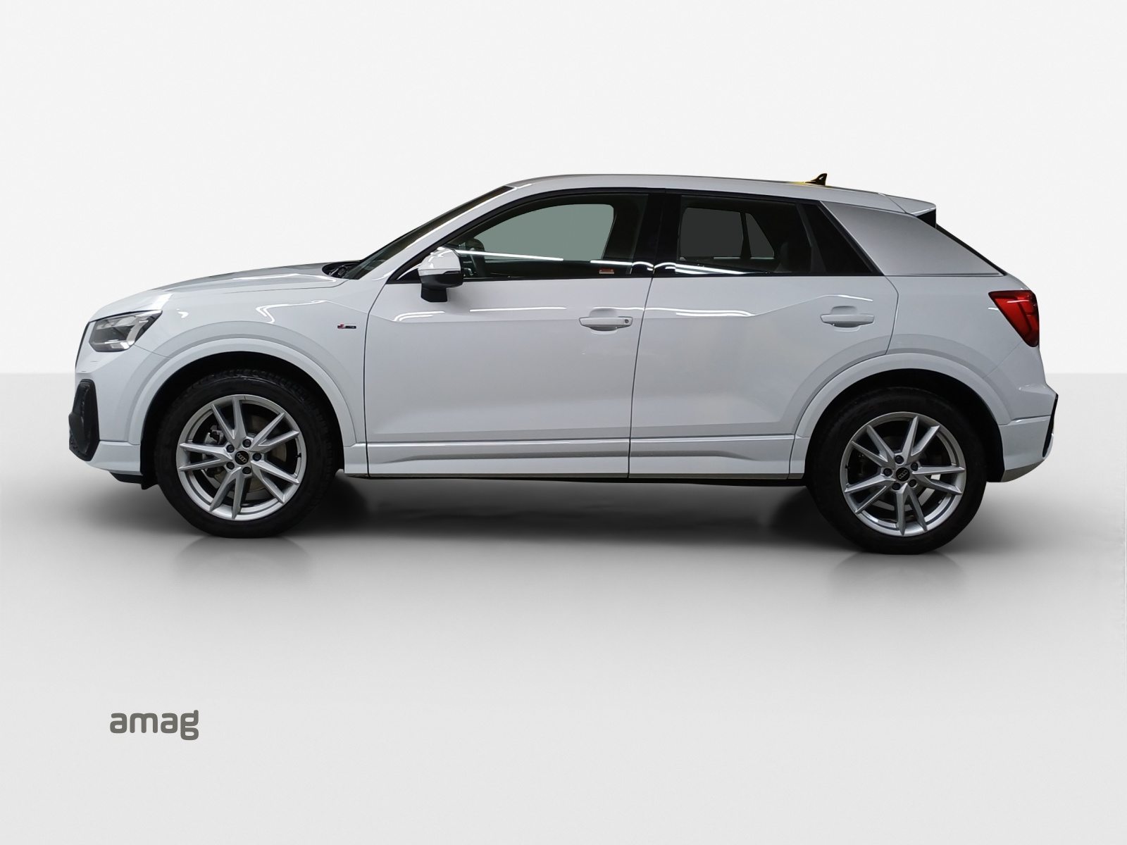AUDI Q2 40 TFSI S line, Essence, Occasion / Utilisé, Automatique - 2