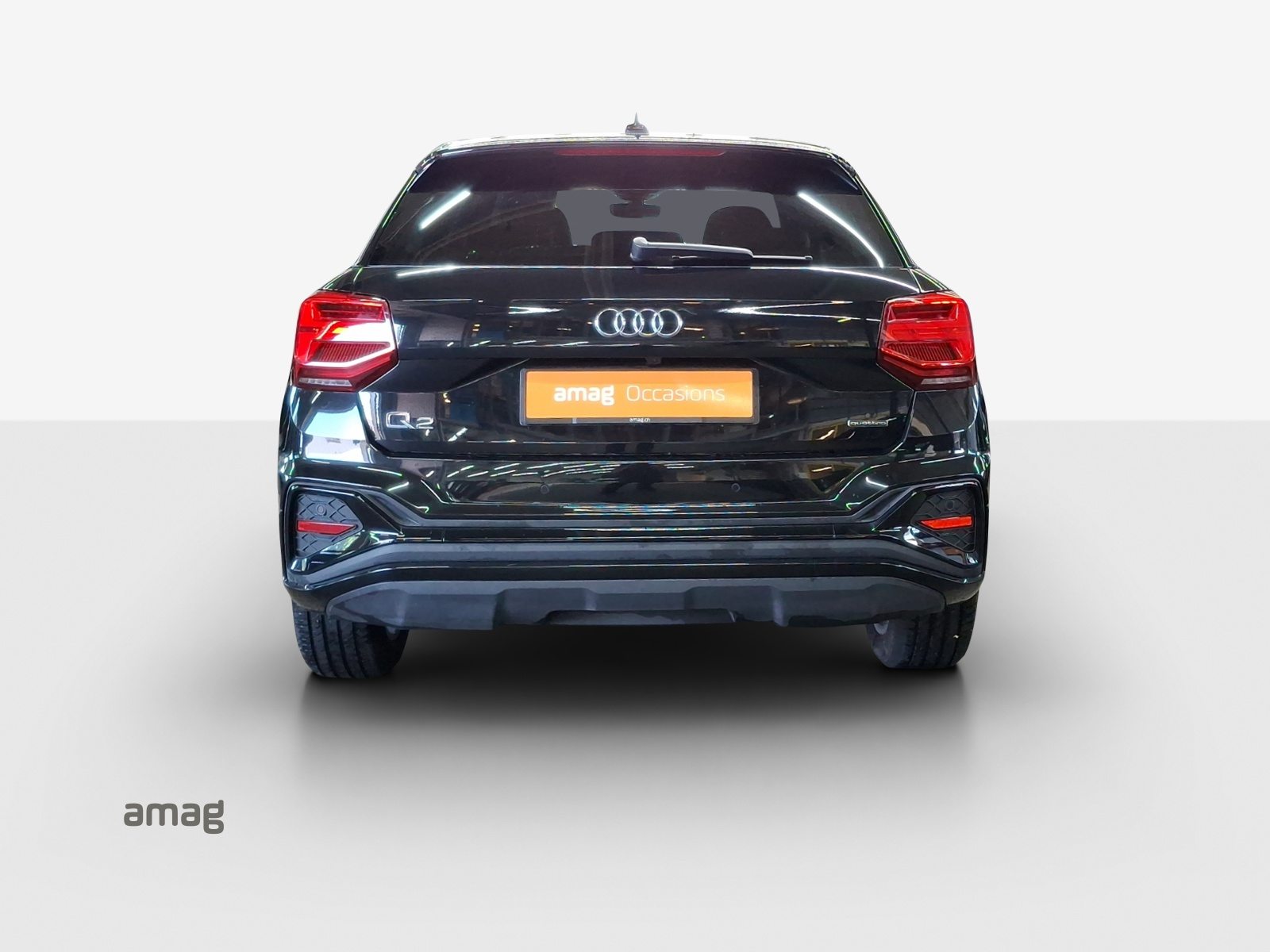 AUDI Q2 40 TFSI S line Attraction, Benzin, Occasion / Gebraucht, Automatik - 4