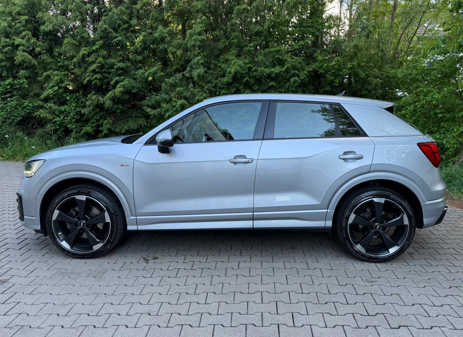 AUDI Q2 35 TFSI Sport S-tronic S-Line, Petrol, Second hand / Used, Automatic - 2