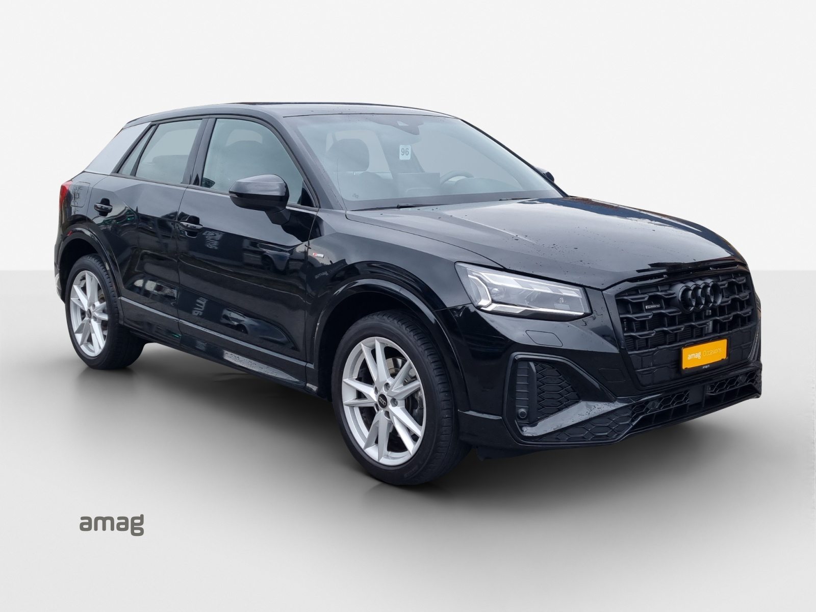 AUDI Q2 40 TFSI S line, Petrol, Second hand / Used, Automatic - 6