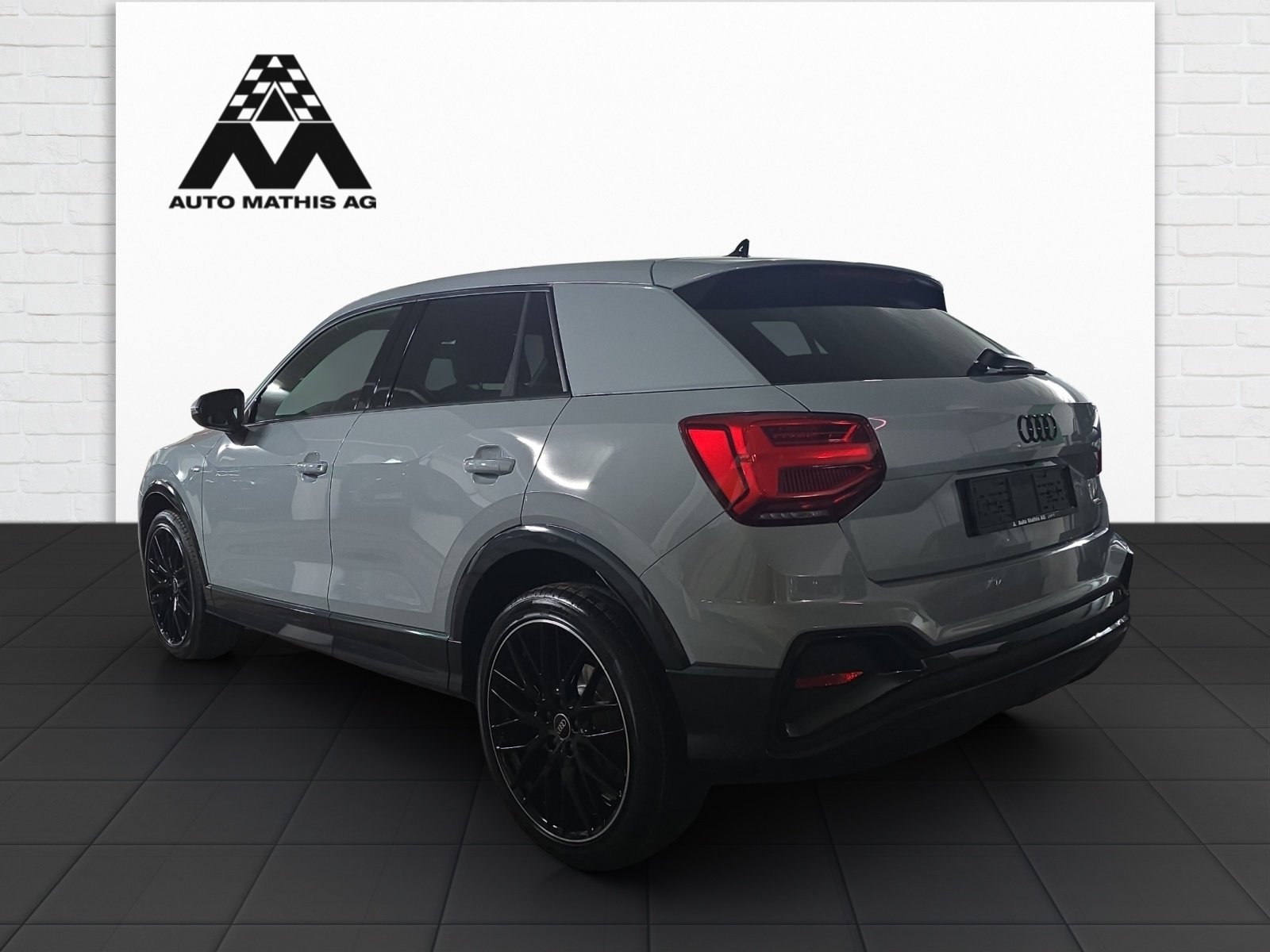 AUDI Q2 40 TFSI S line Attraction quattro S-tronic, Petrol, Second hand / Used, Automatic - 4