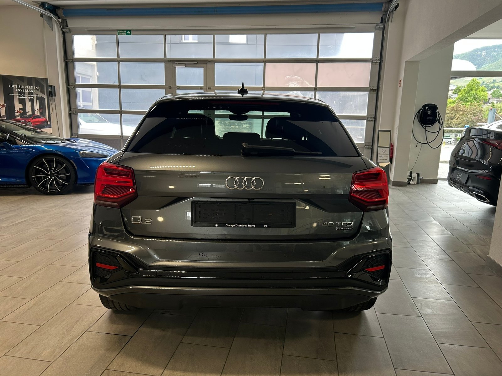 AUDI Q2 40 TFSI S line Attraction quattro S-tronic, Benzin, Occasion / Gebraucht, Automatik - 6
