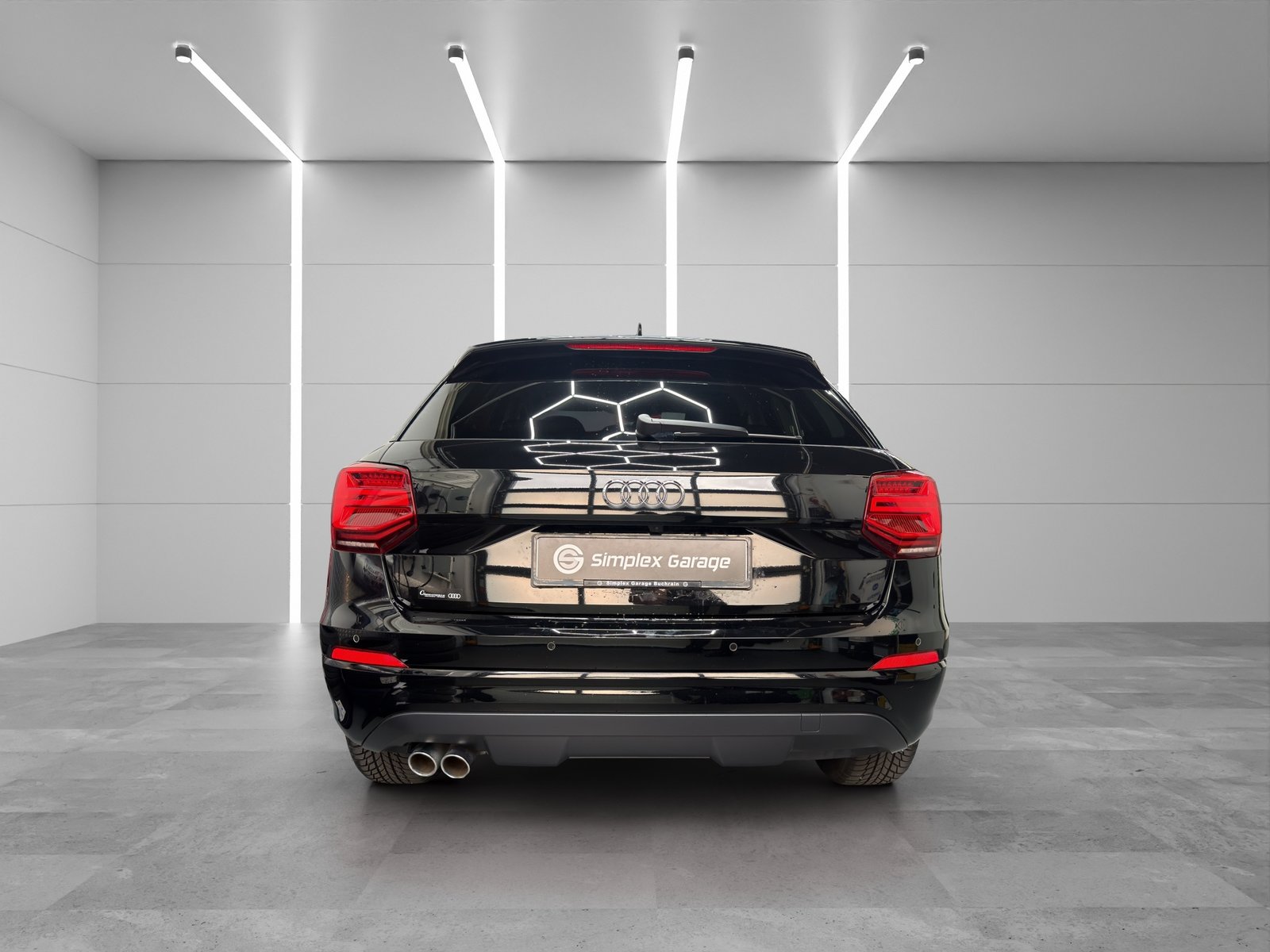 AUDI Q2 35 TFSI Sport Attraction, Petrol, Second hand / Used, Manual - 4
