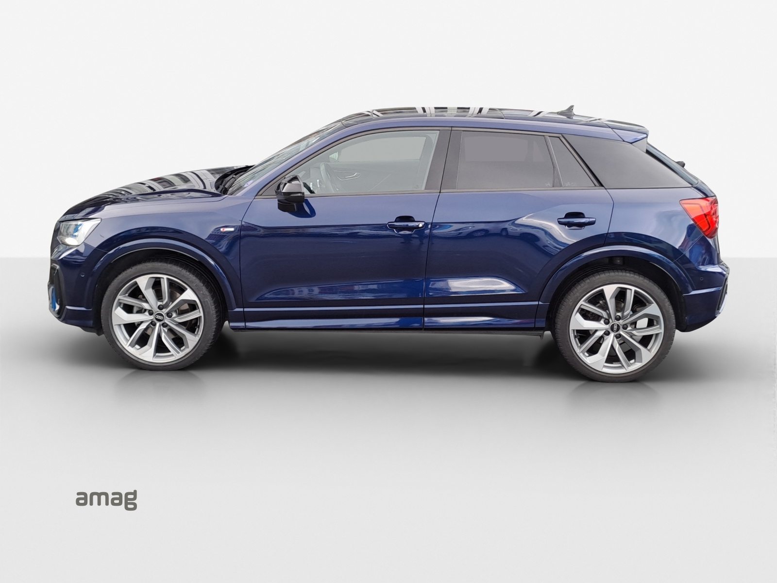 AUDI Q2 35 TFSI S line, Petrol, Second hand / Used, Automatic - 2