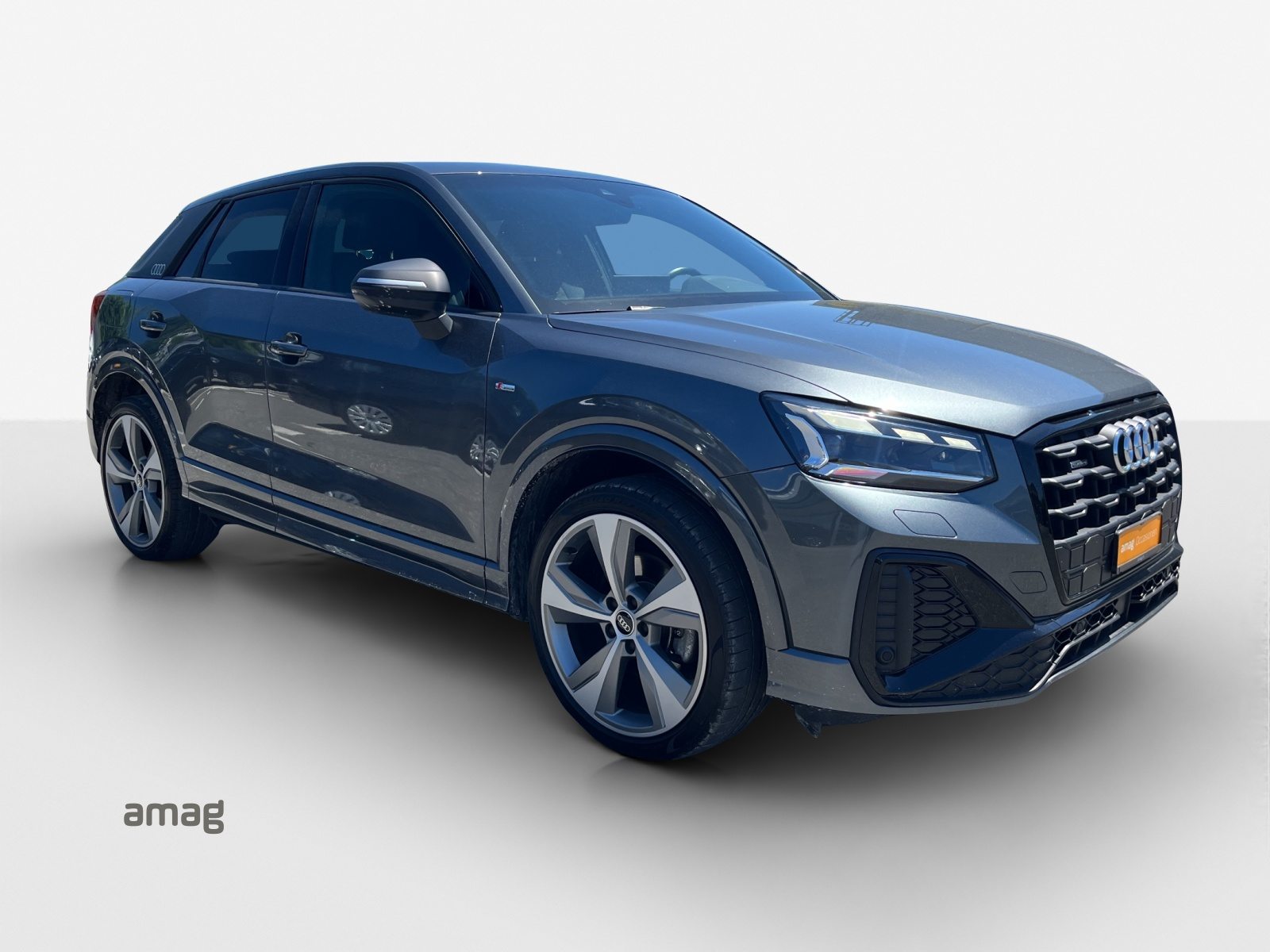 AUDI Q2 40 TFSI S line Attraction, Benzin, Occasion / Gebraucht, Automatik - 6