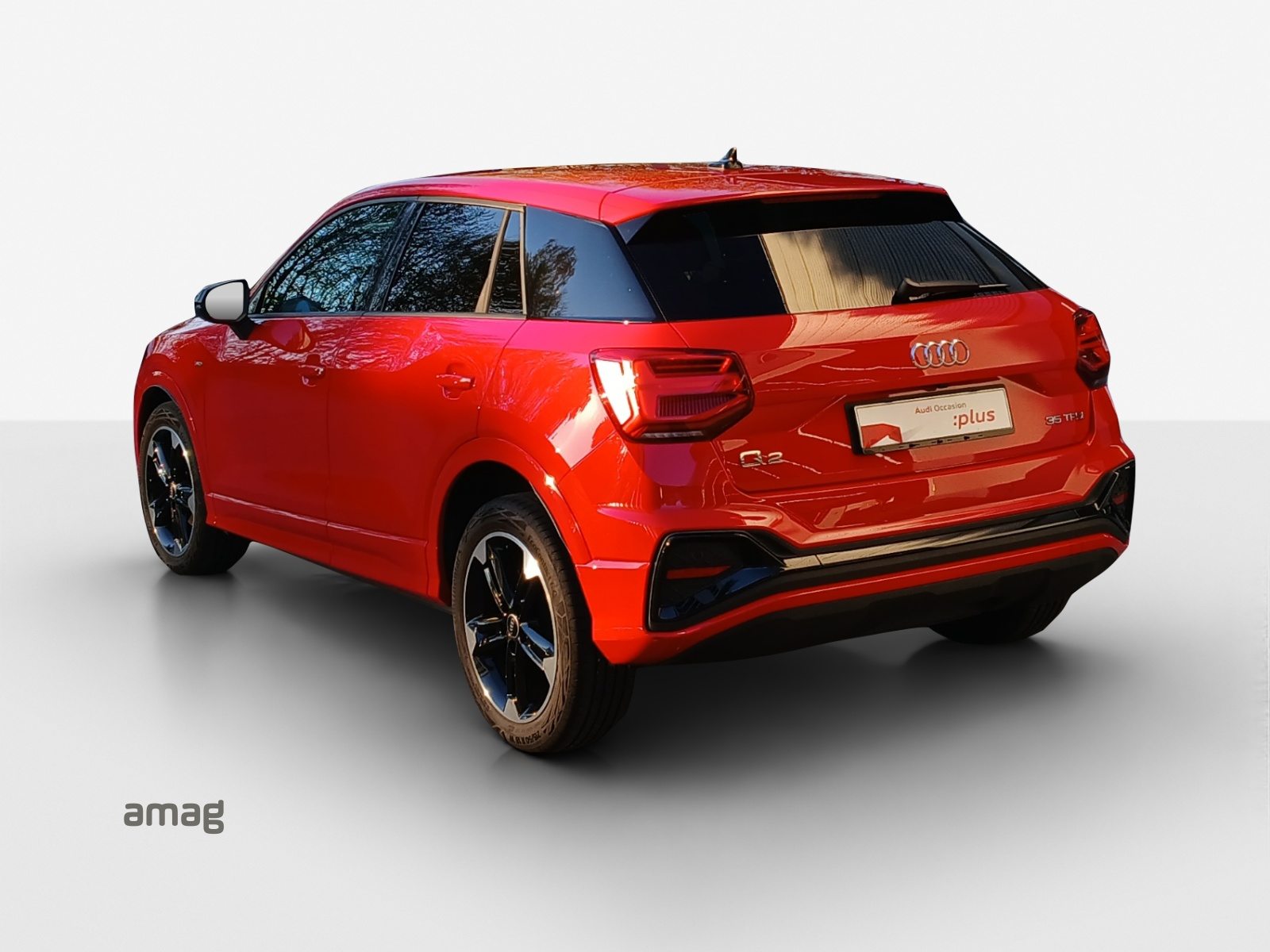AUDI Q2 35 TFSI S line, Benzin, Occasion / Gebraucht, Automatik - 3