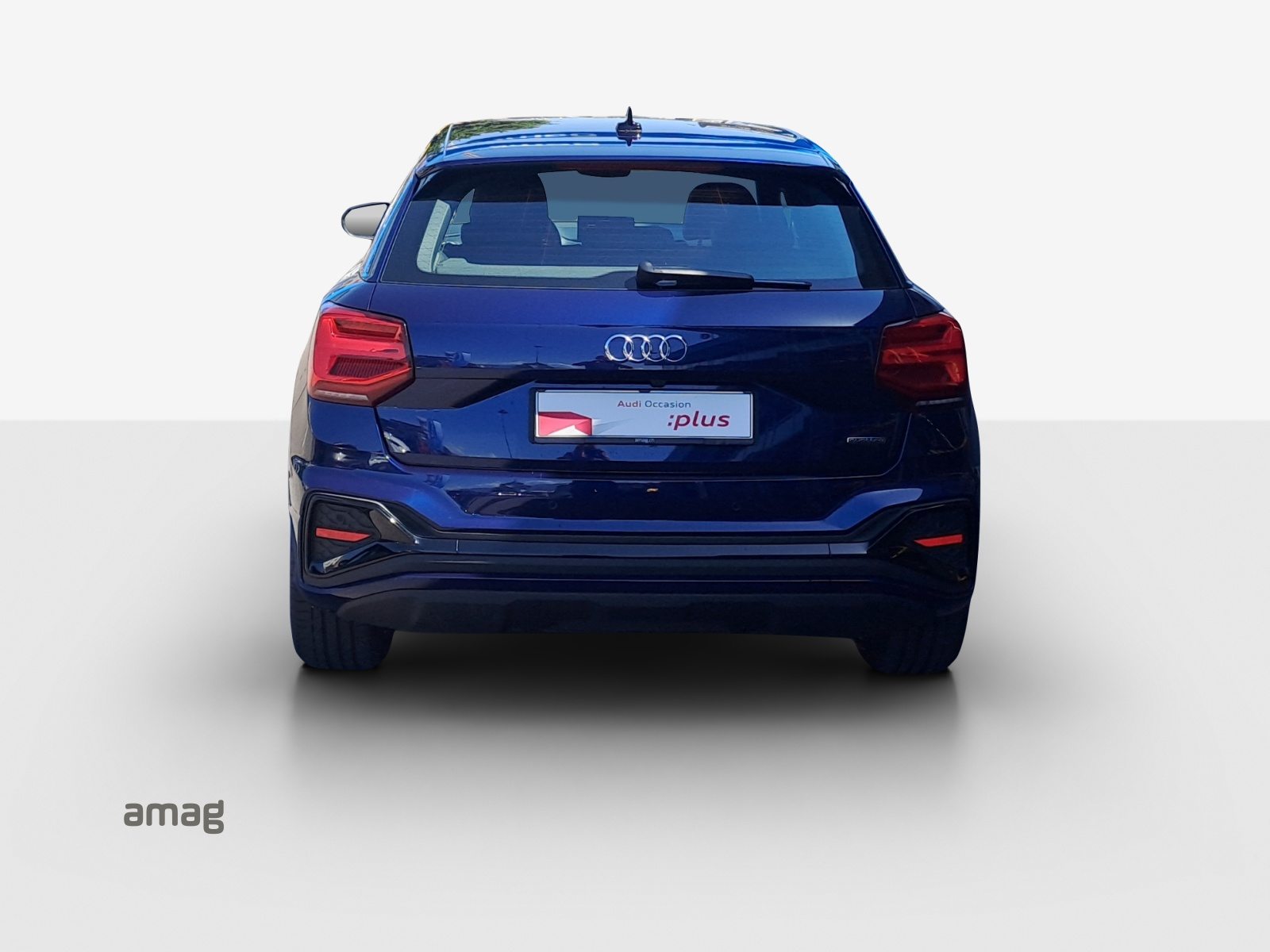 AUDI Q2 40 TFSI S line Attraction, Benzin, Occasion / Gebraucht, Automatik - 4
