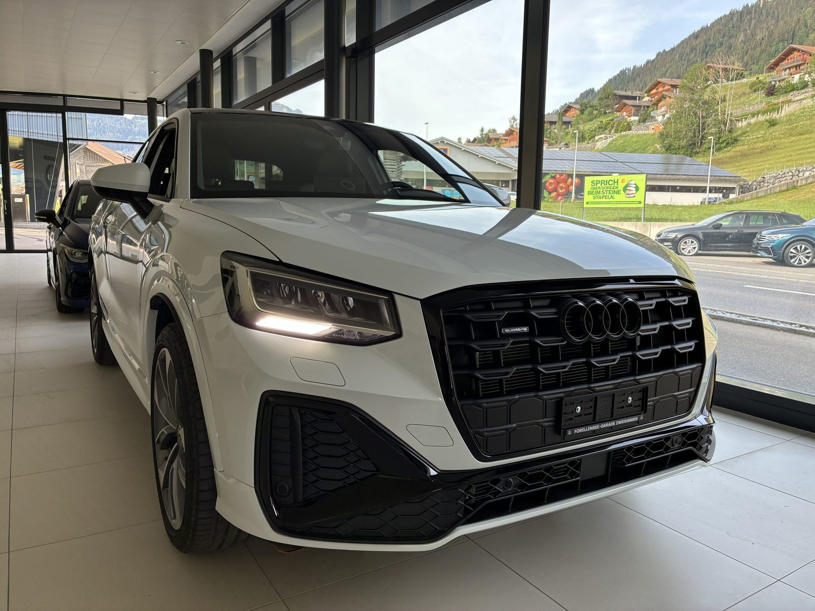 AUDI Q2 40 TFSI S line Attraction, Petrol, Second hand / Used, Automatic - 3