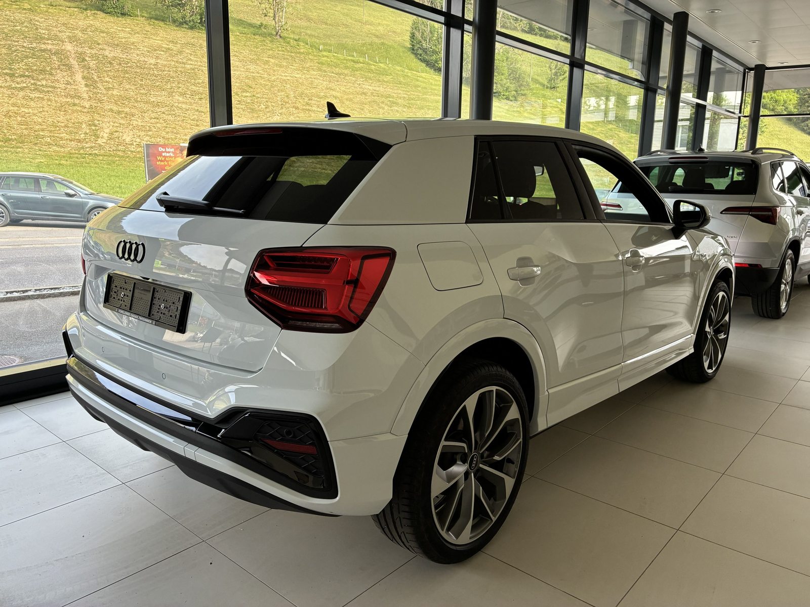 AUDI Q2 40 TFSI S line Attraction, Petrol, Second hand / Used, Automatic - 6