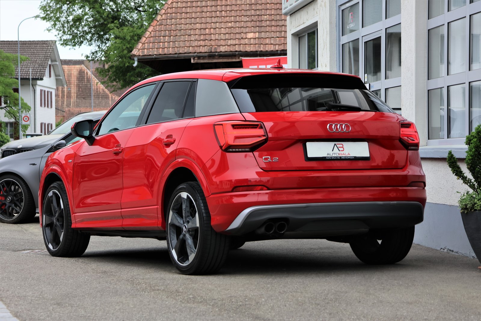 AUDI Q2 1.4 TFSI sport S-tronic S-Line, Petrol, Second hand / Used, Automatic - 3