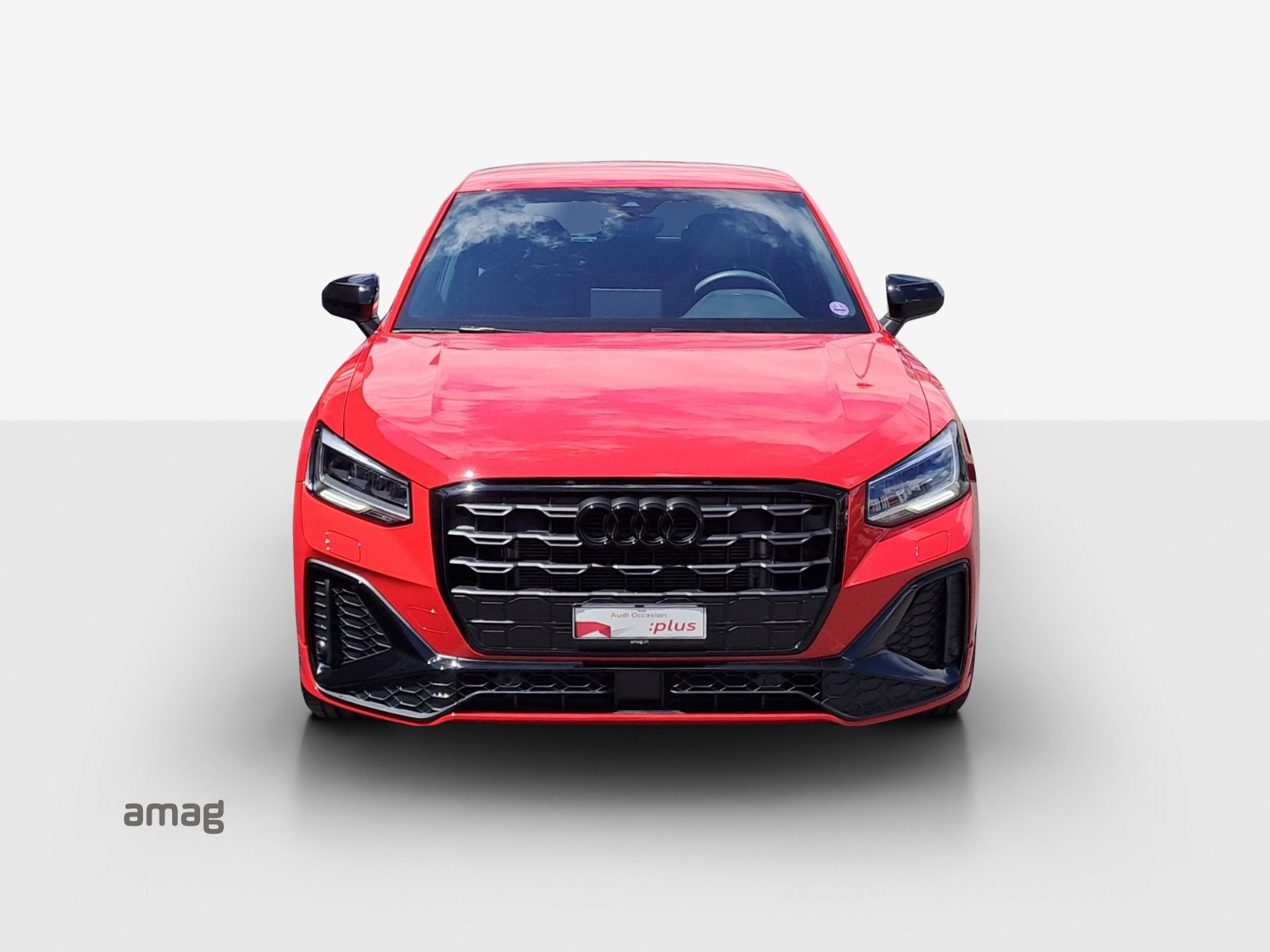 AUDI Q2 35 TFSI S line, Benzin, Occasion / Gebraucht, Automatik - 7