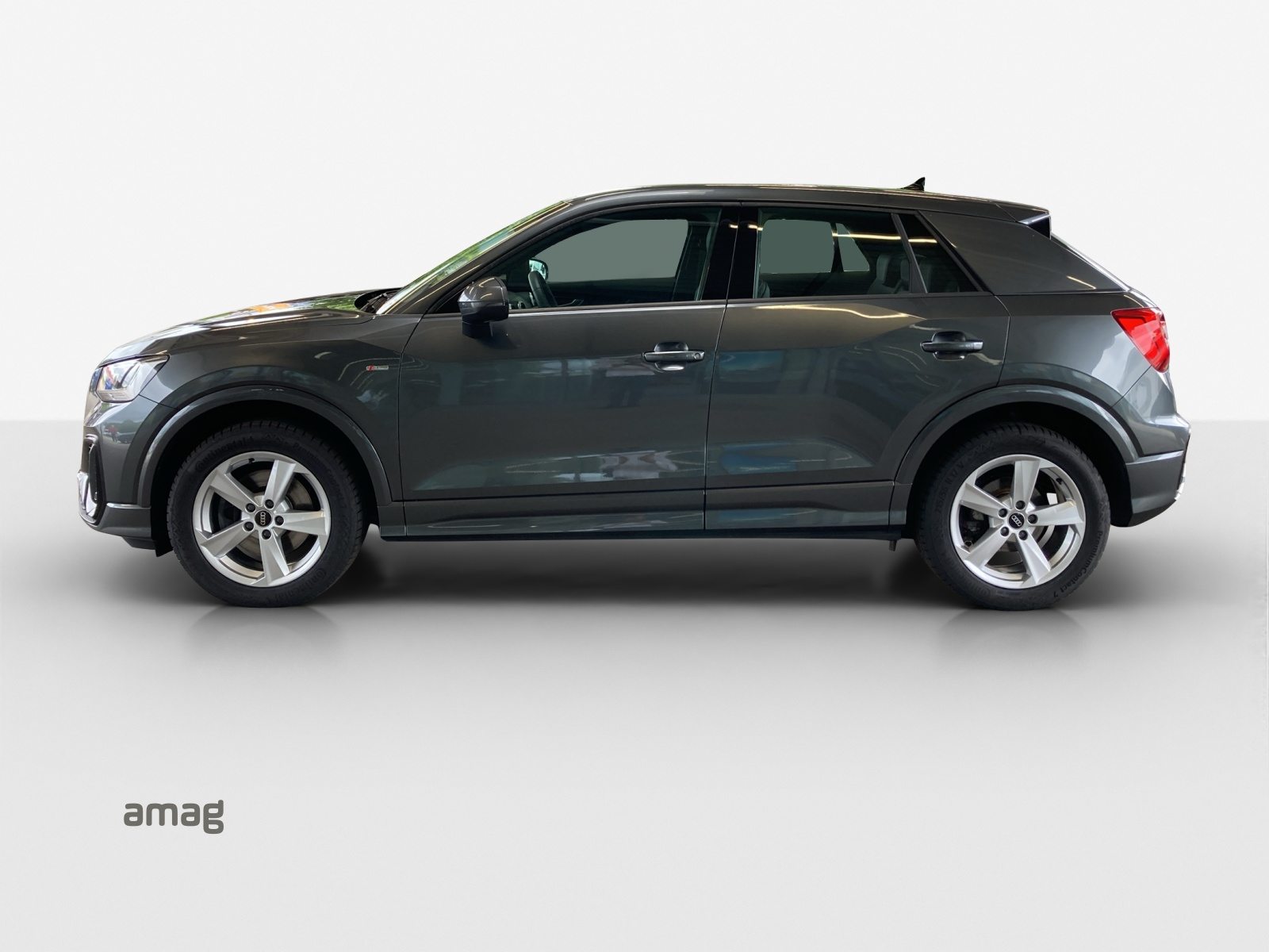 AUDI Q2 40 TFSI S line Attraction, Benzin, Occasion / Gebraucht, Automatik - 2