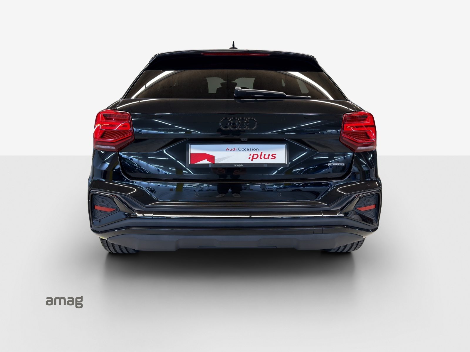 AUDI Q2 40 TFSI S line Attraction, Benzin, Occasion / Gebraucht, Automatik - 4