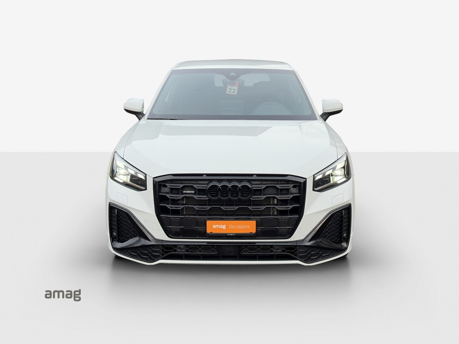 AUDI Q2 40 TFSI S line, Benzin, Occasion / Gebraucht, Automatik - 7